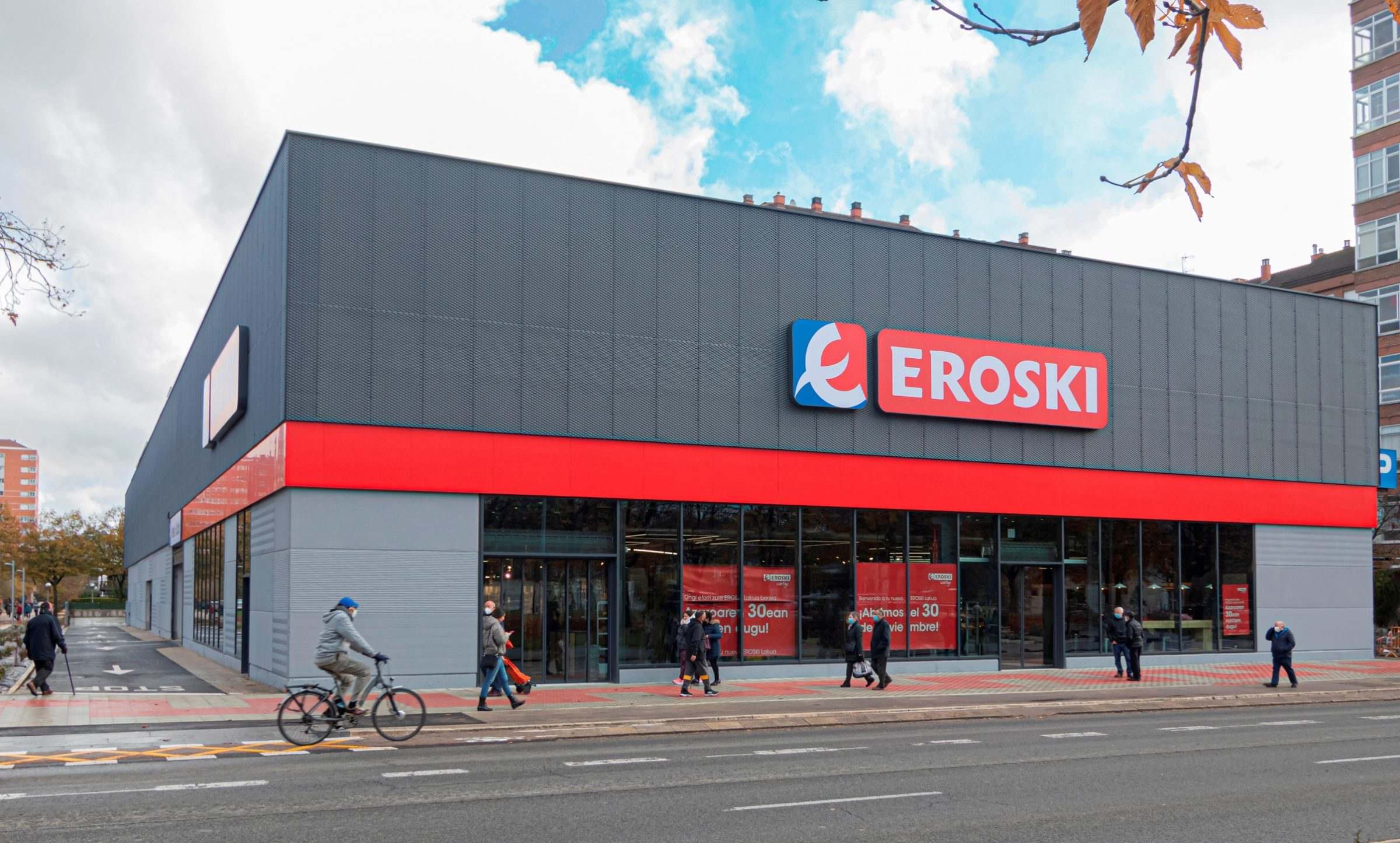 KPMG duda de la capacidad de Eroski para hacer frente a sus 874 millones de deuda