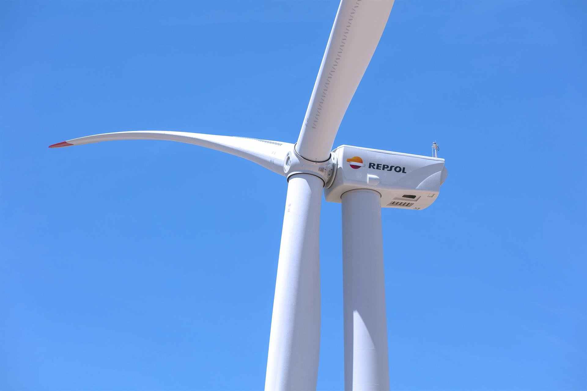 Repsol posa el turbo en renovables: assoleix els 2.300 MW operatius i s'apropa a l'objectiu de 2023