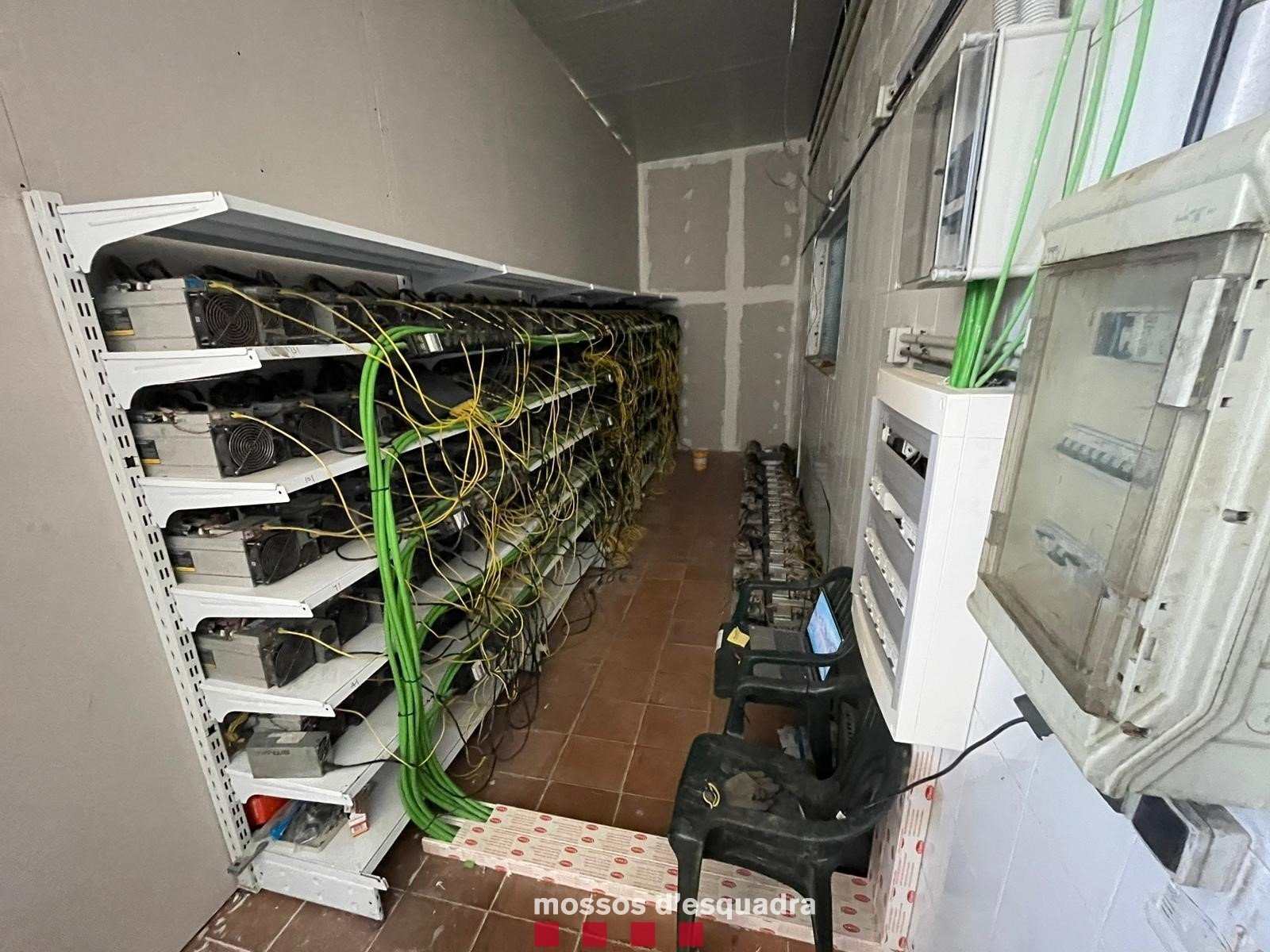 Creixen les estafes per criptomonedes: els Mossos investiguen 3.500 denúncies, un 30% més