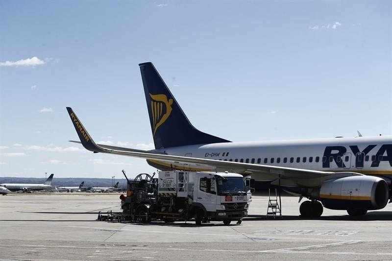 EuropaPress 2276357 repostaje aviones barajas