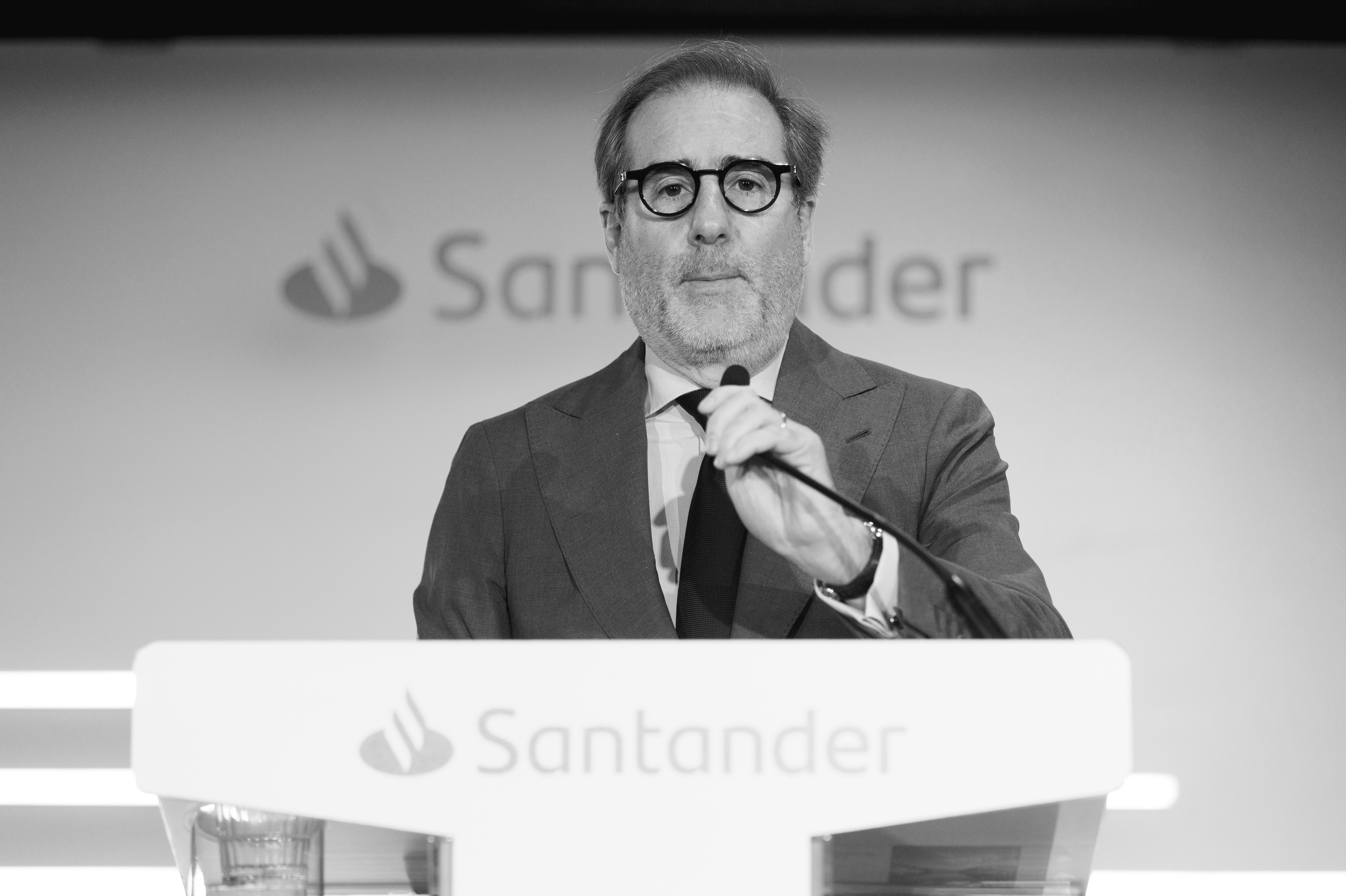 Héctor Grisi Héctor Grisi