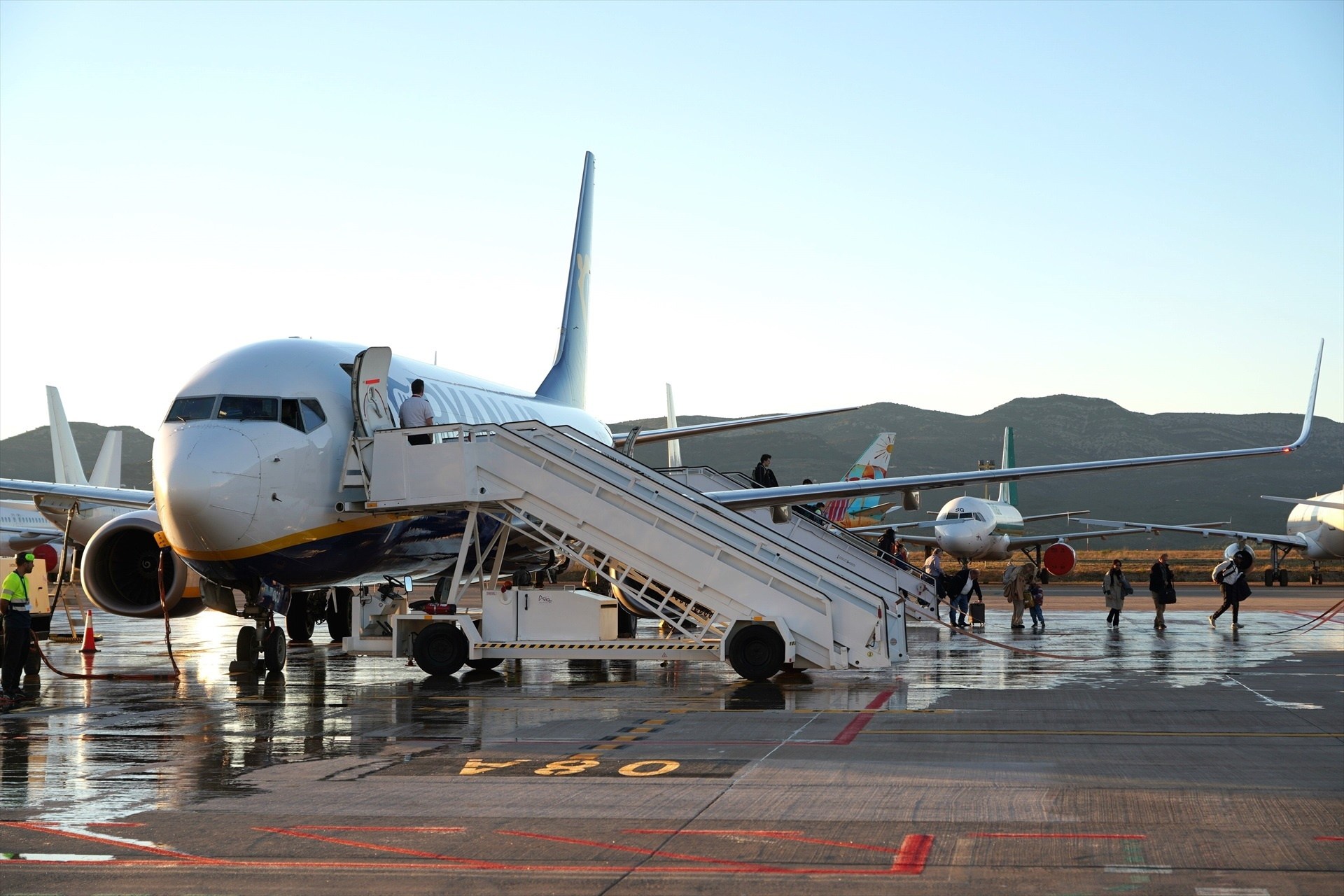 Las aerolíneas deben indemnizar a los pasajeros si les deniegan el embarque anticipado