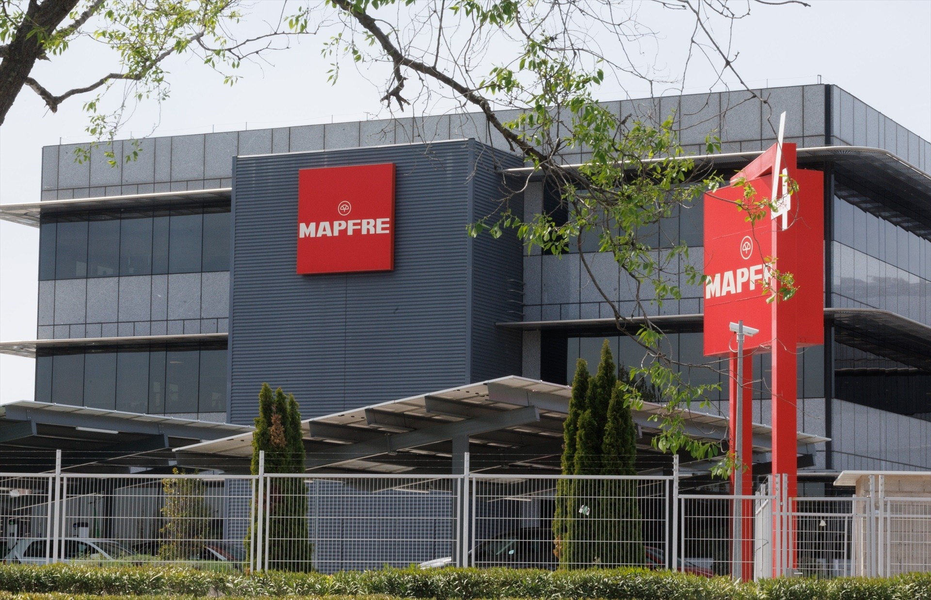 Mapfre gana un 3,6% menos por EE. UU. y renueva su cúpula directiva