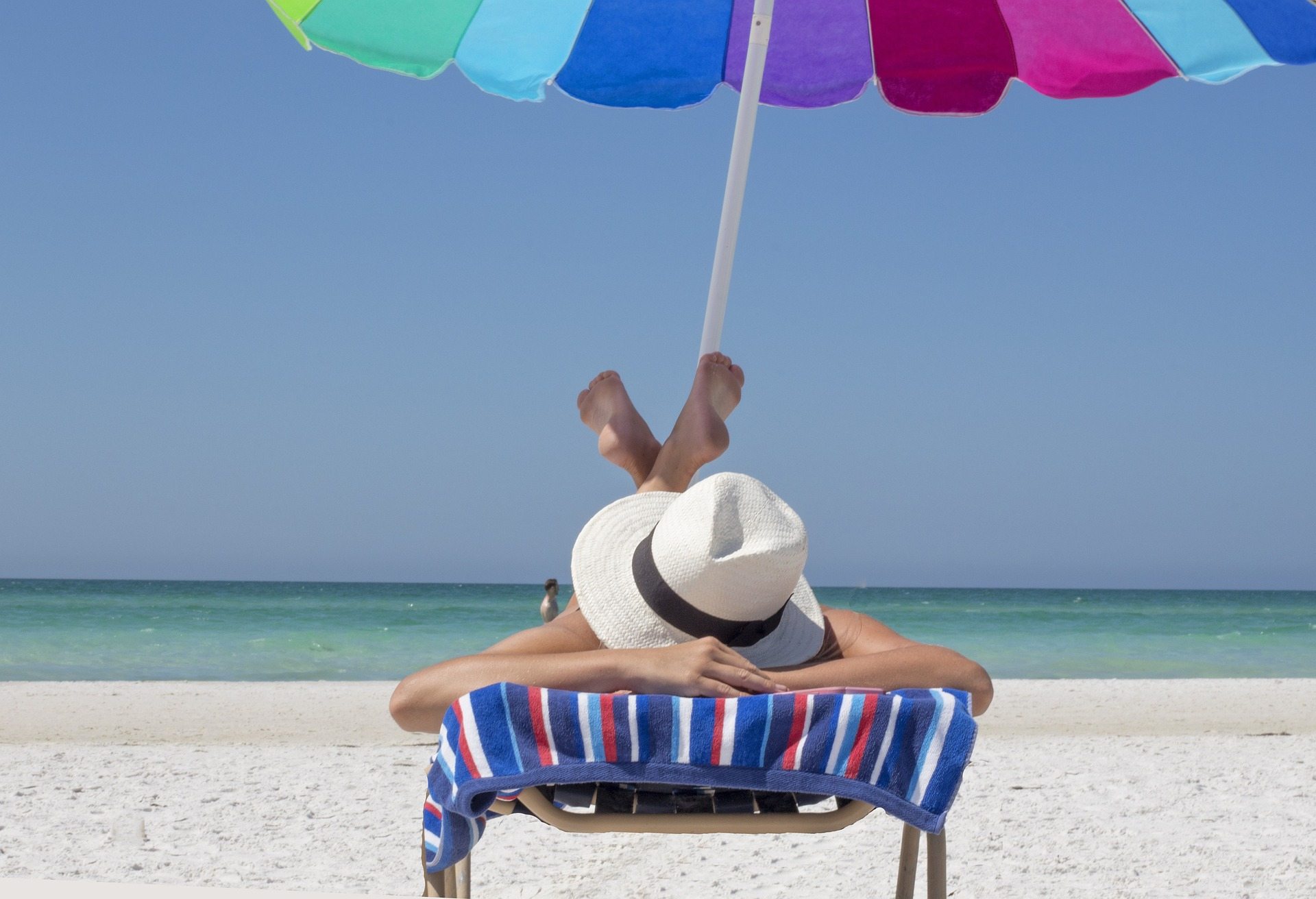 Los trabajadores españoles siguen 'regalando' más de tres días de vacaciones anuales
