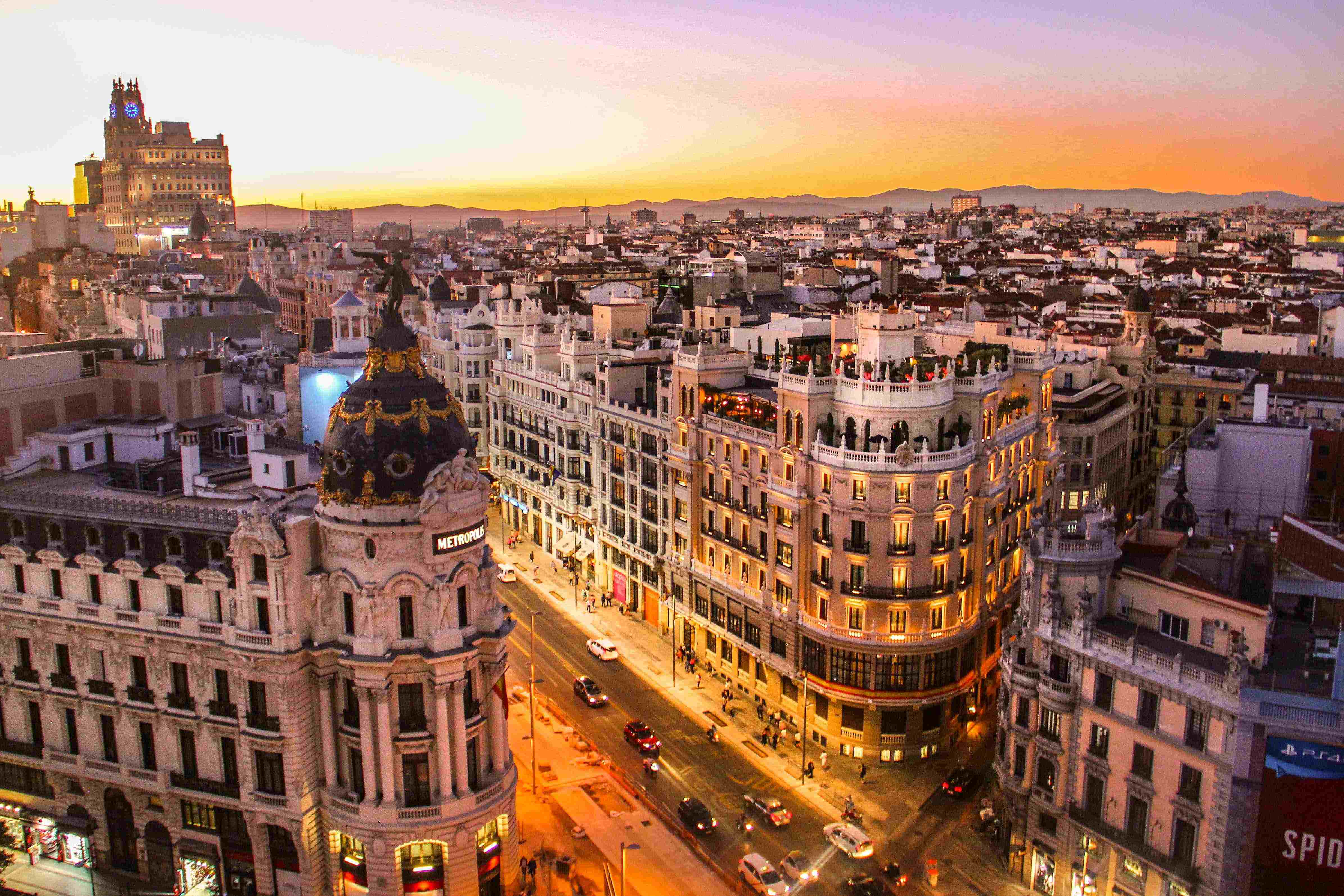 Madrid y Andalucía registran los mayores crecimientos de turistas en verano