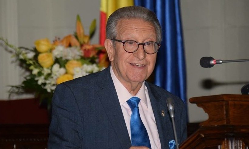 Jaume Gil Aluja sale reelegido presidente de la real academia de economistas
