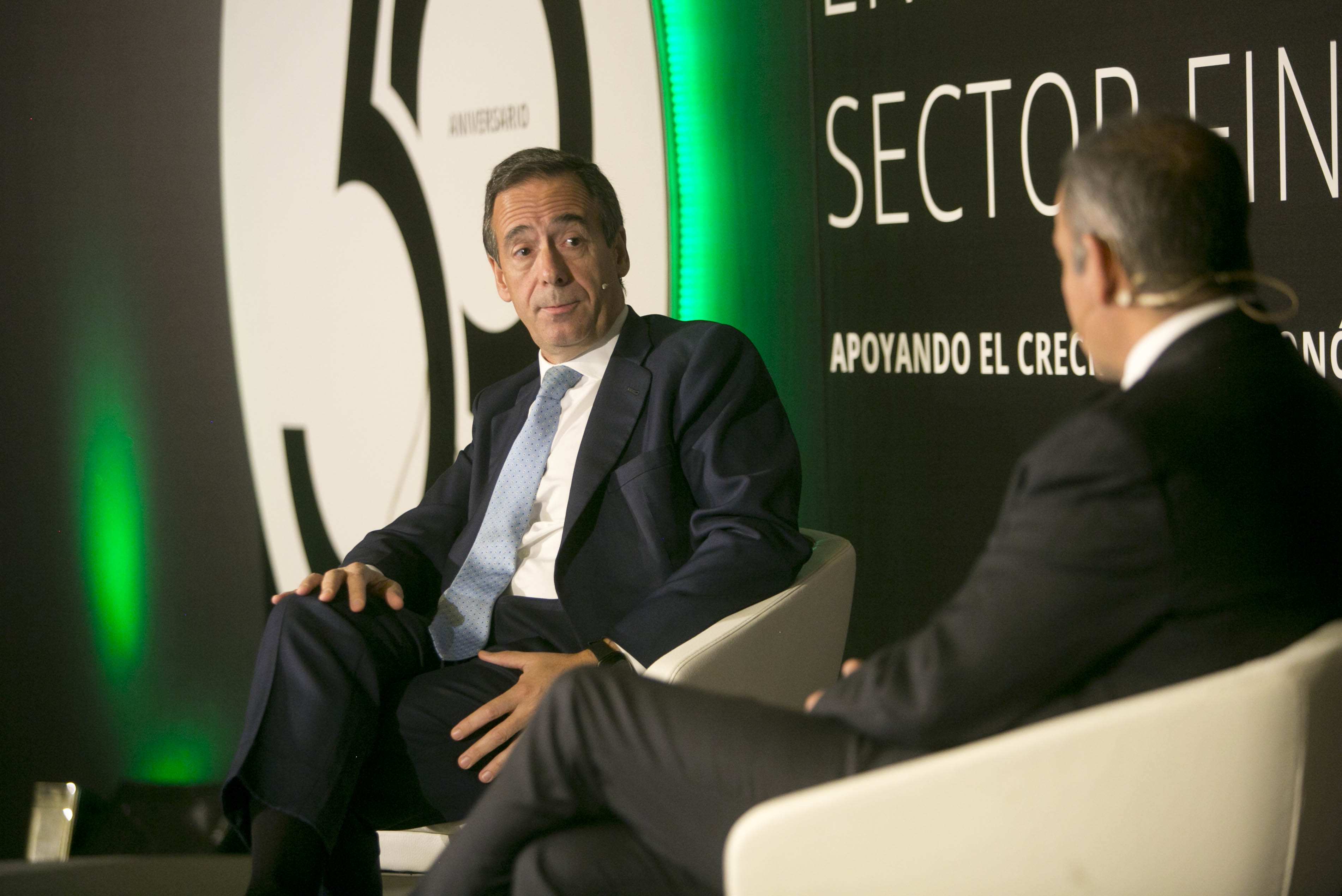 Gonzalo Gortázar (CAIXABANK)   Fernando Foncea (DELOITTE)