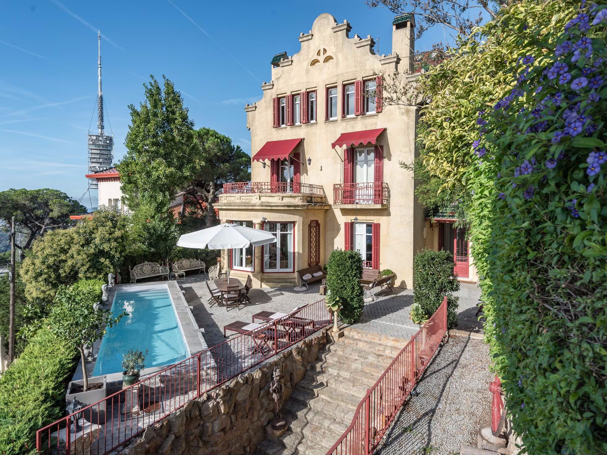 Sale a la venta la casa más alta de Barcelona: un palacete valorado en 3 millones de euros