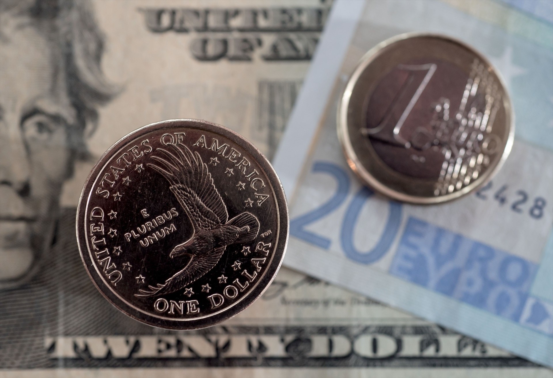 La deuda mundial alcanza nuevo récord y se sitúa en los 283,4 billones de euros