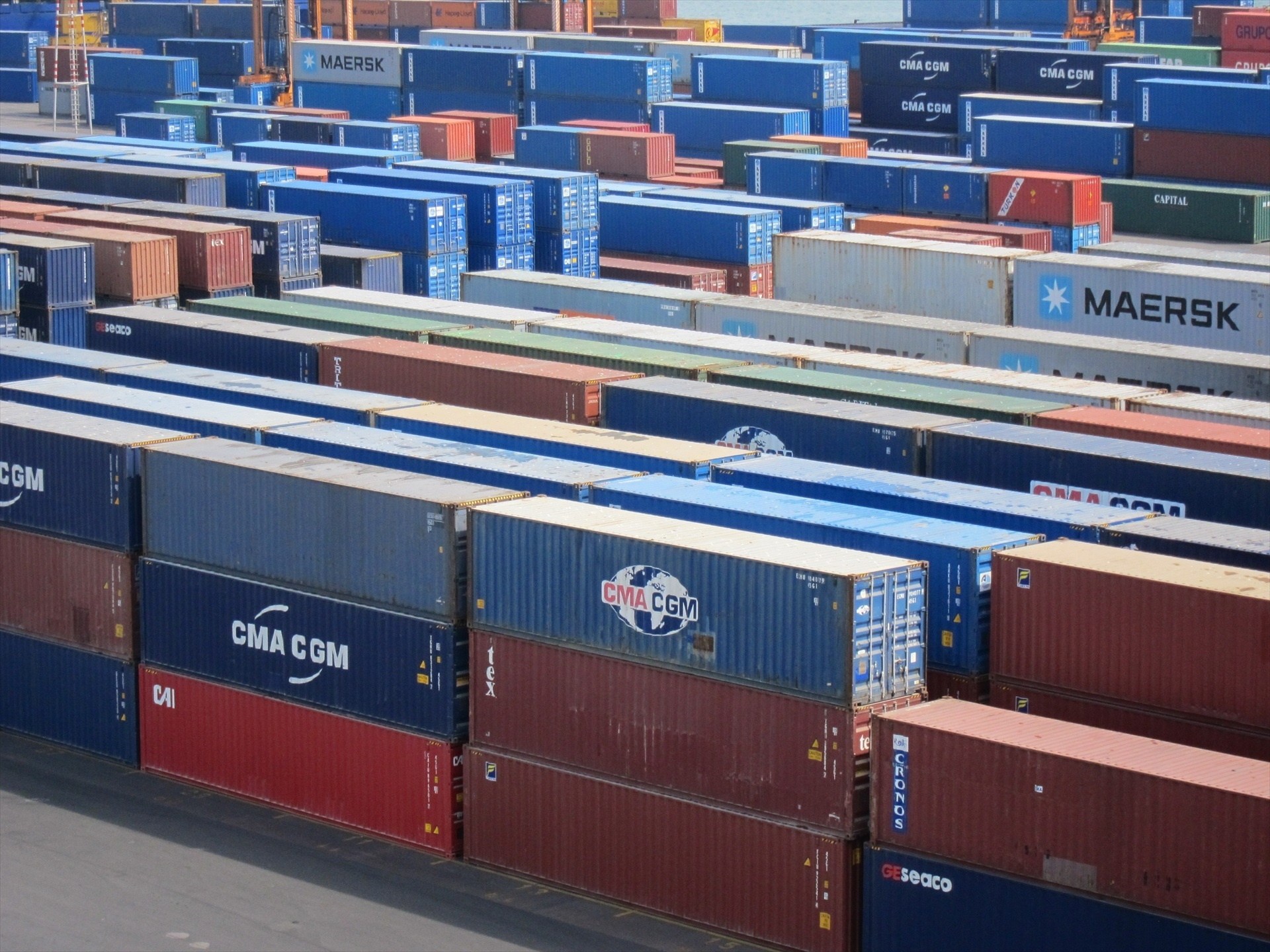 El déficit comercial se reduce un 44,6% en los nueve primeros meses, hasta los 29.596 millones