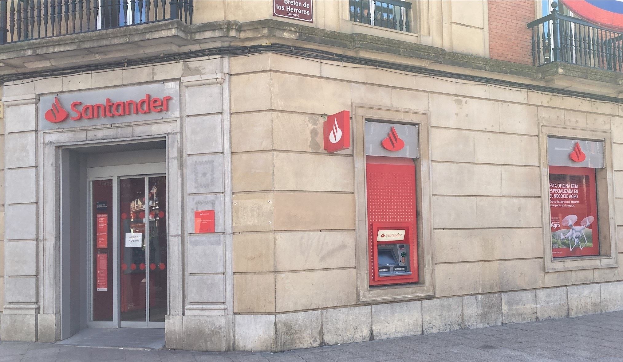 Una oficina del Banco Santander