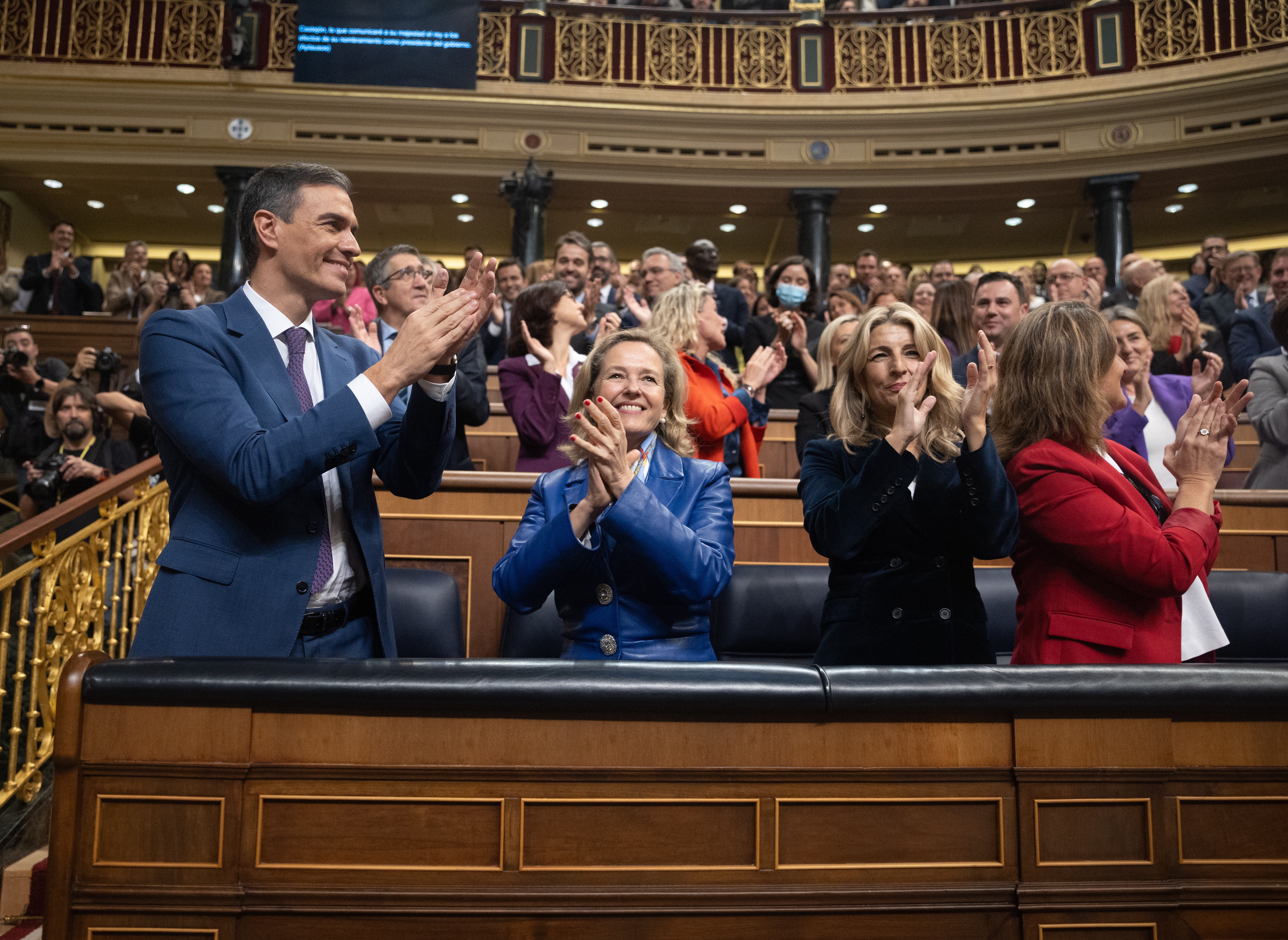 EuropaPress 5580577 recien nombrado presidente gobierno pedro sanchez aplaudido finalizar