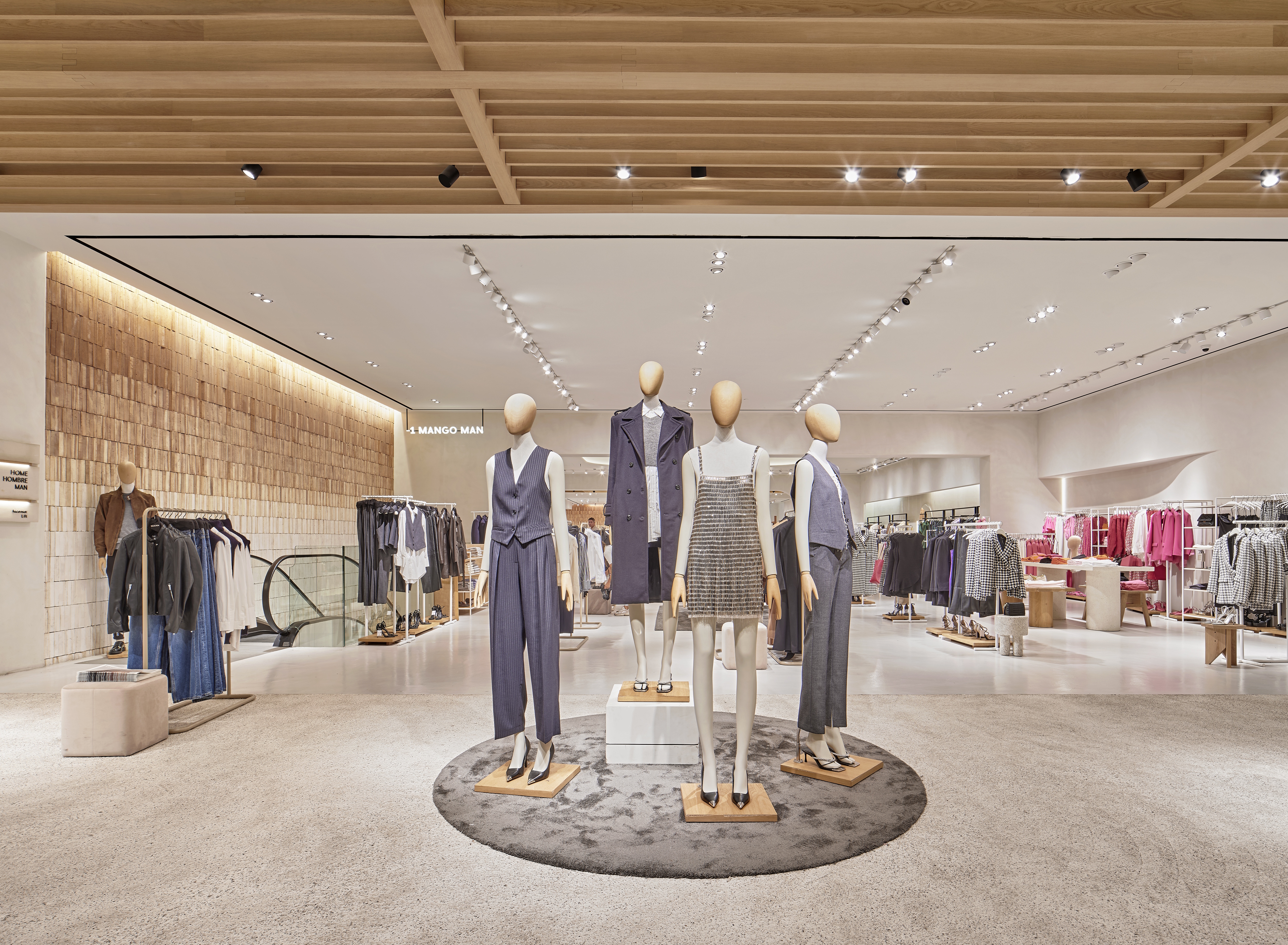 Mango New Med llega con una tienda renovada al centro comercial Westfield Glòries, en Barcelona