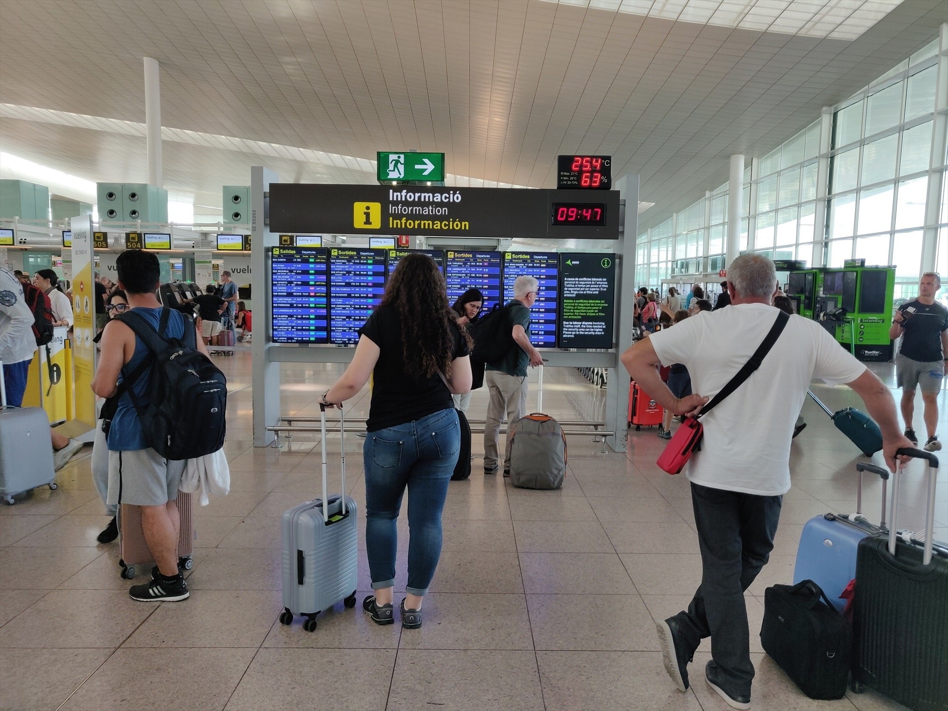 Desconvoquen la vaga de 'handling' als aeroports d'Aena per al pont de desembre