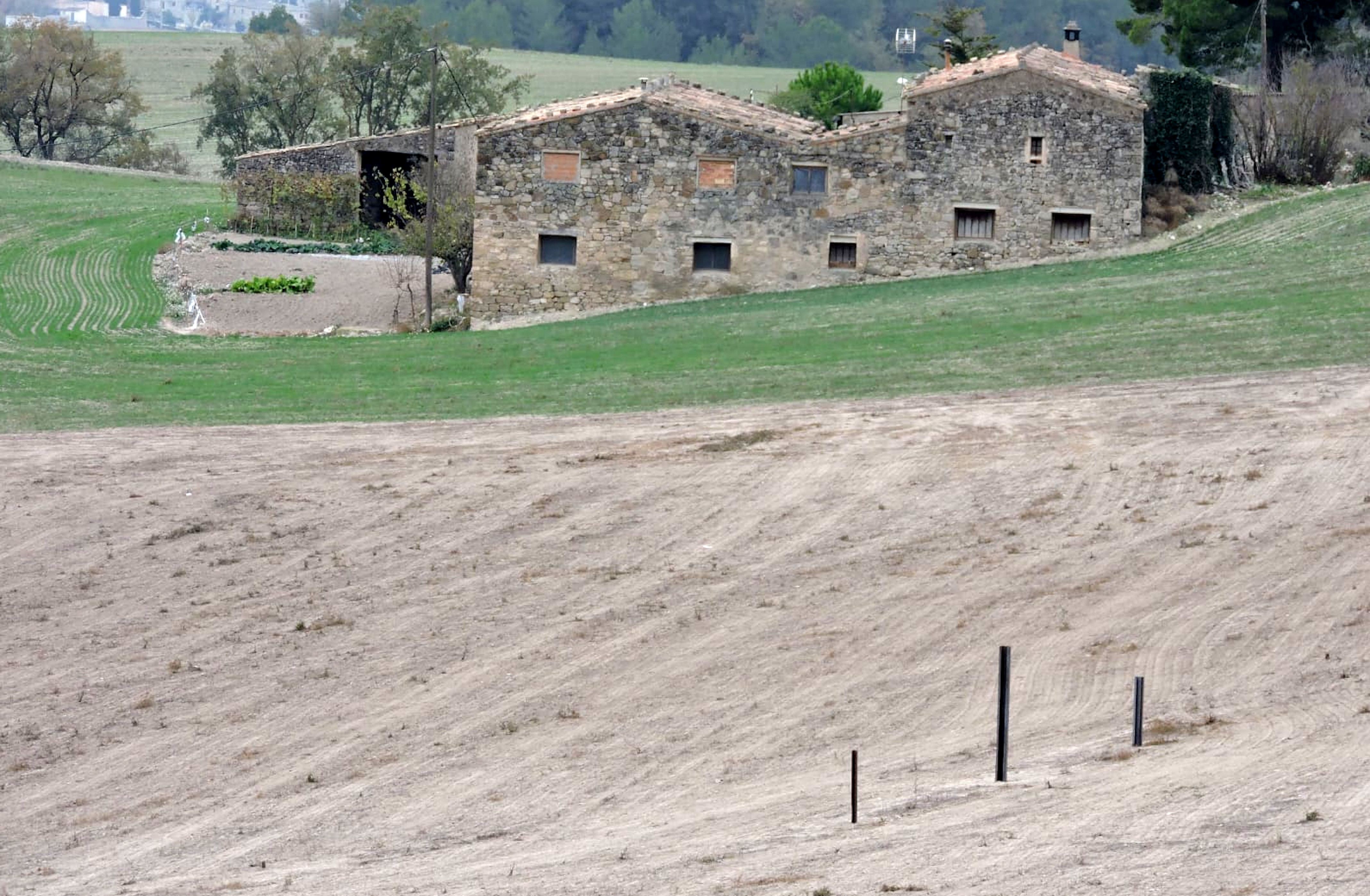 Ignis defiende 180 campos de fútbol de fotovoltaica ante protestas en Anoia y promete 450 empleos