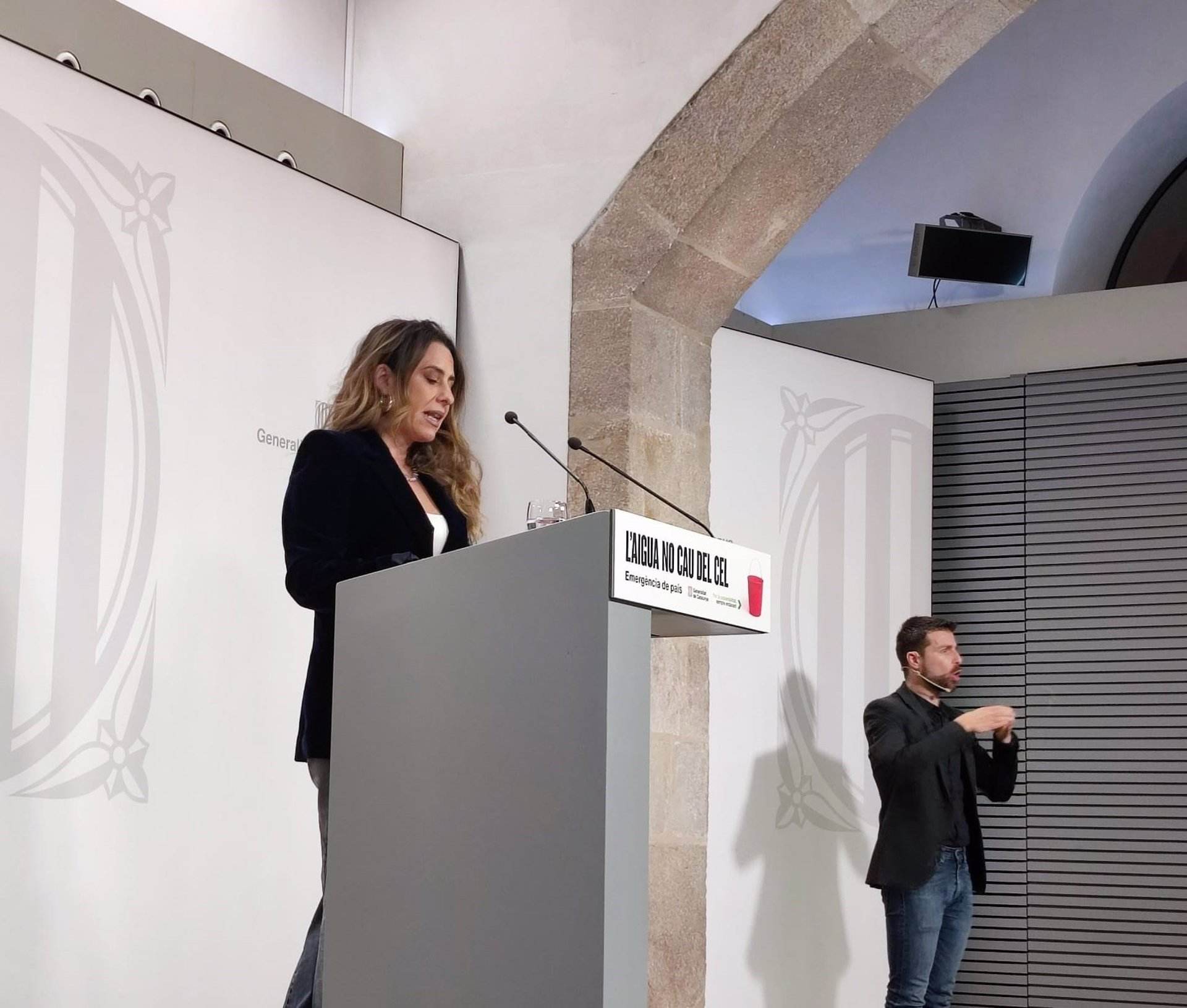 El Govern aleja la revisión de la ley de pisos turísticos y la supedita a su validación en el Parlament