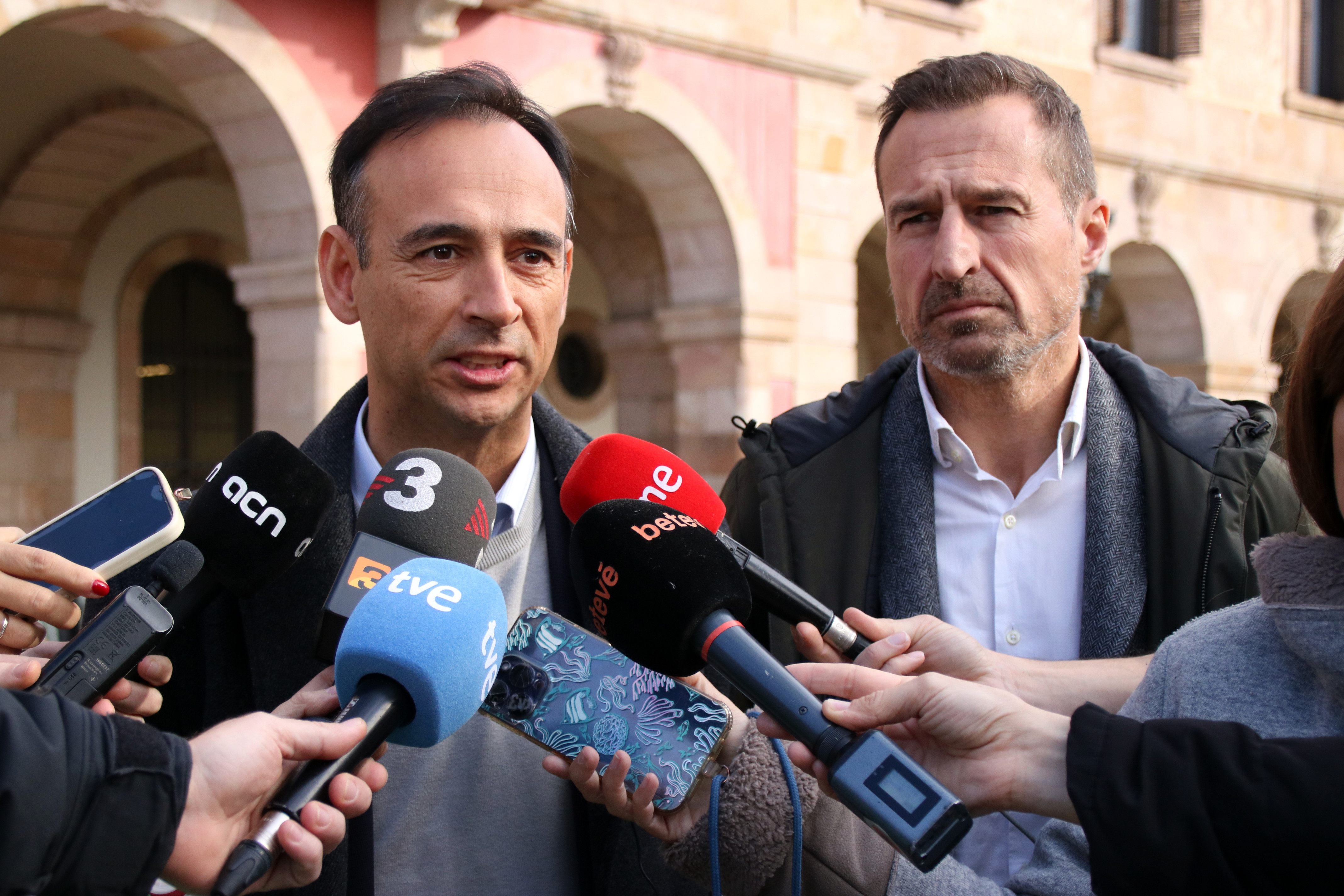 El sector de pisos turísticos insiste en llevar al Constitucional la ley que los regula