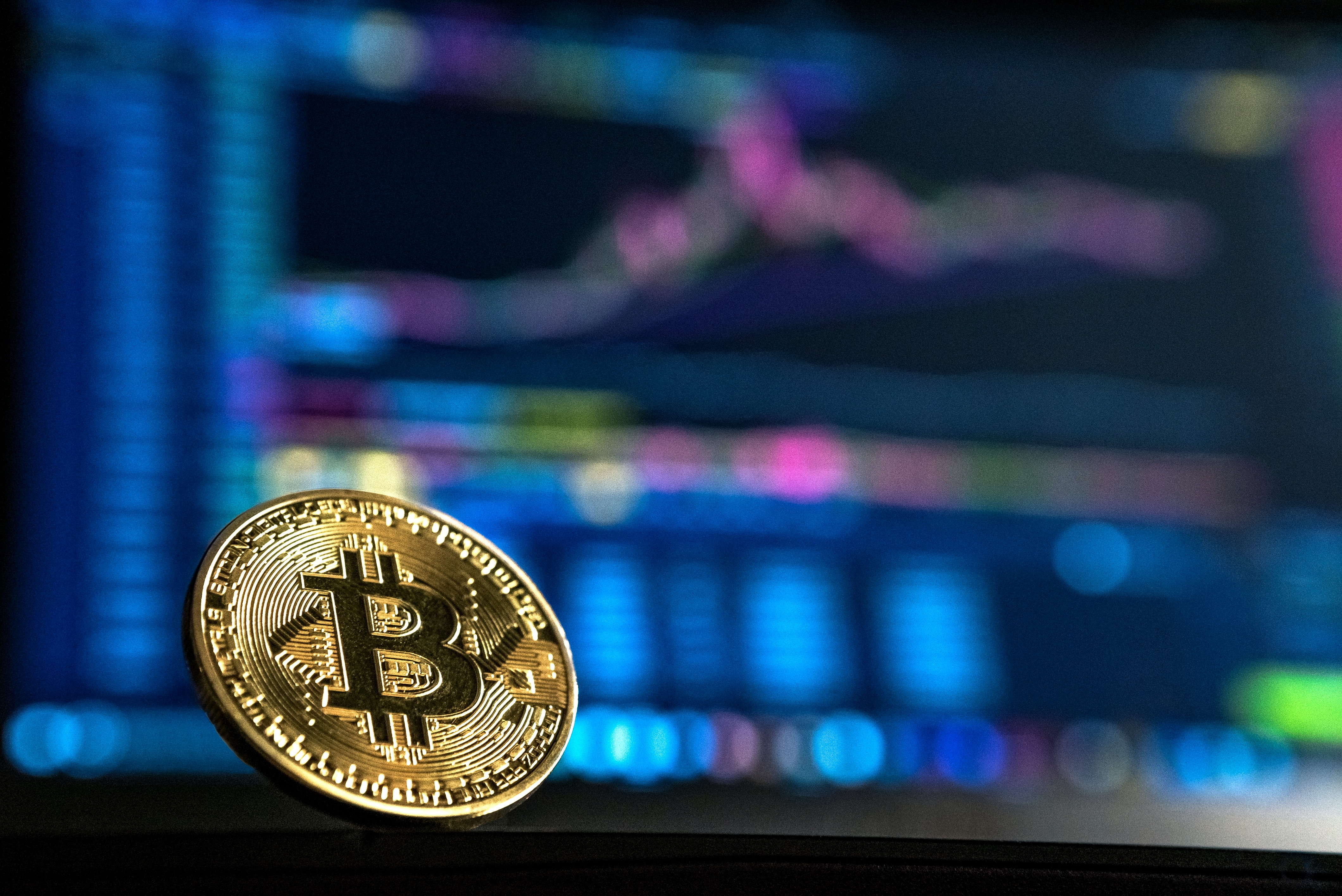 Els ETF de Bitcoin mouen més de 4.000 milions el seu primer dia de cotització