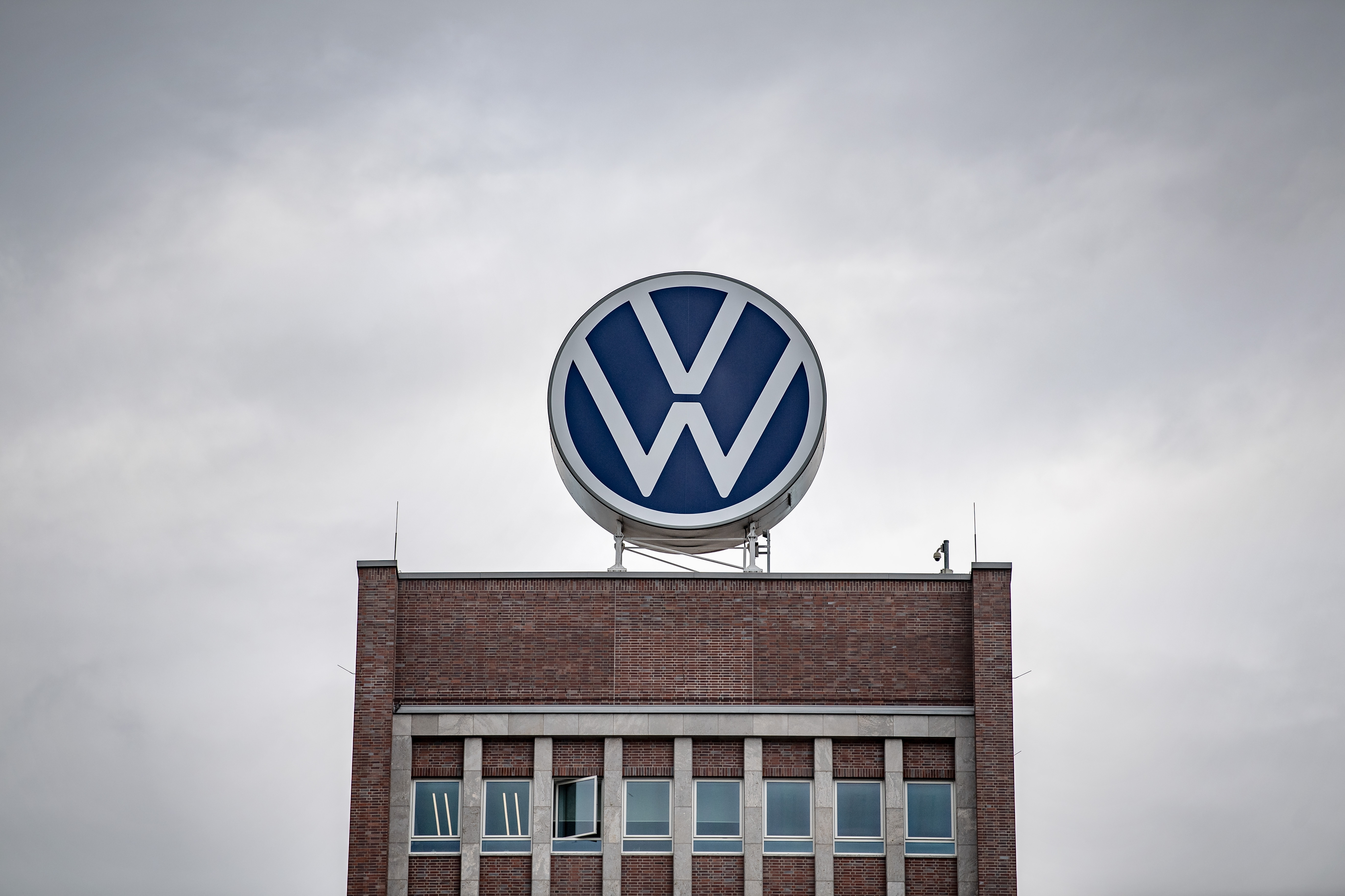 EuropaPress 5638760 filed 18 september 2019 lower saxony wolfsburg large vw logo stands on the