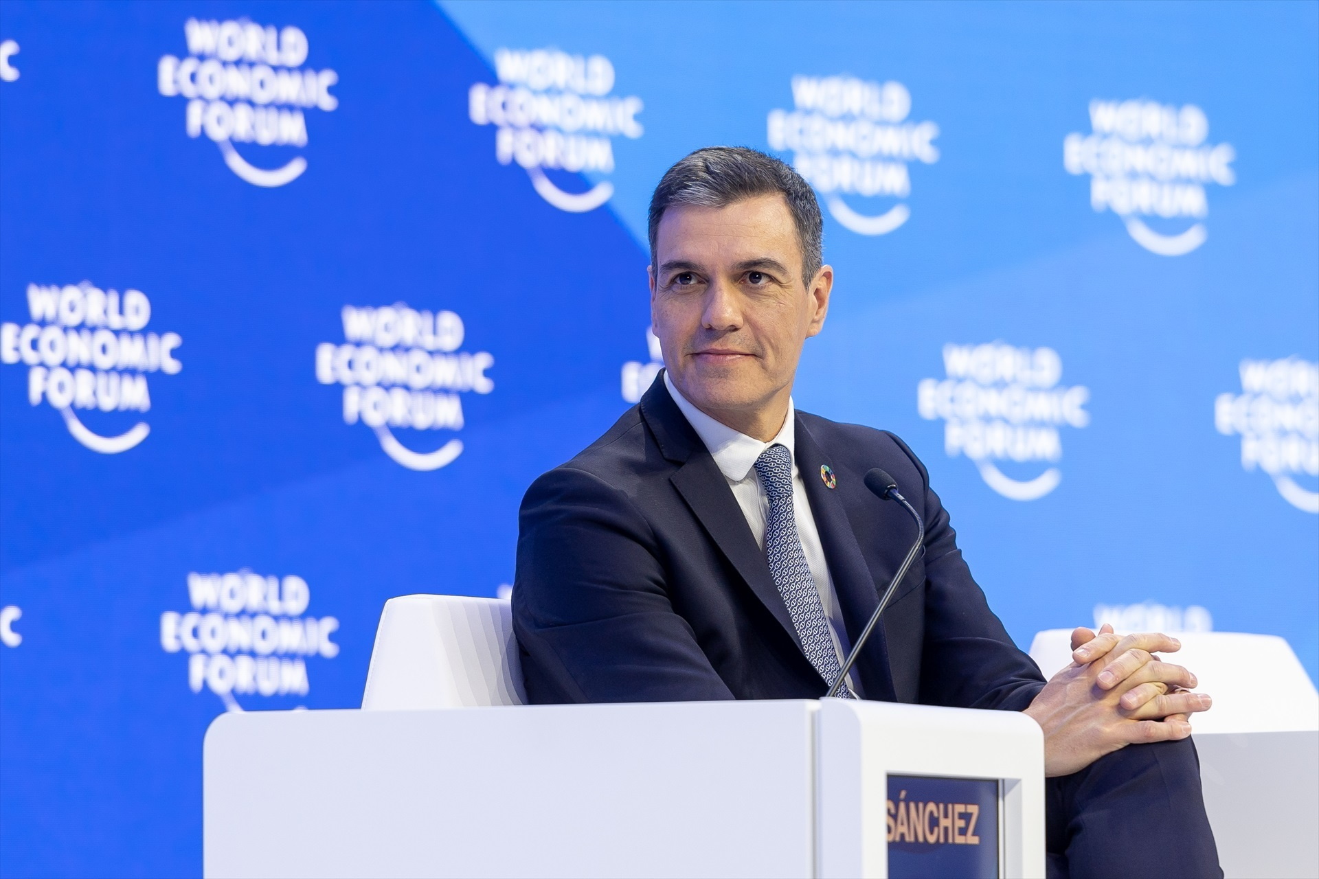 Sánchez carga contra el neoliberalismo en Davos y pide a los empresarios que sean "responsables"