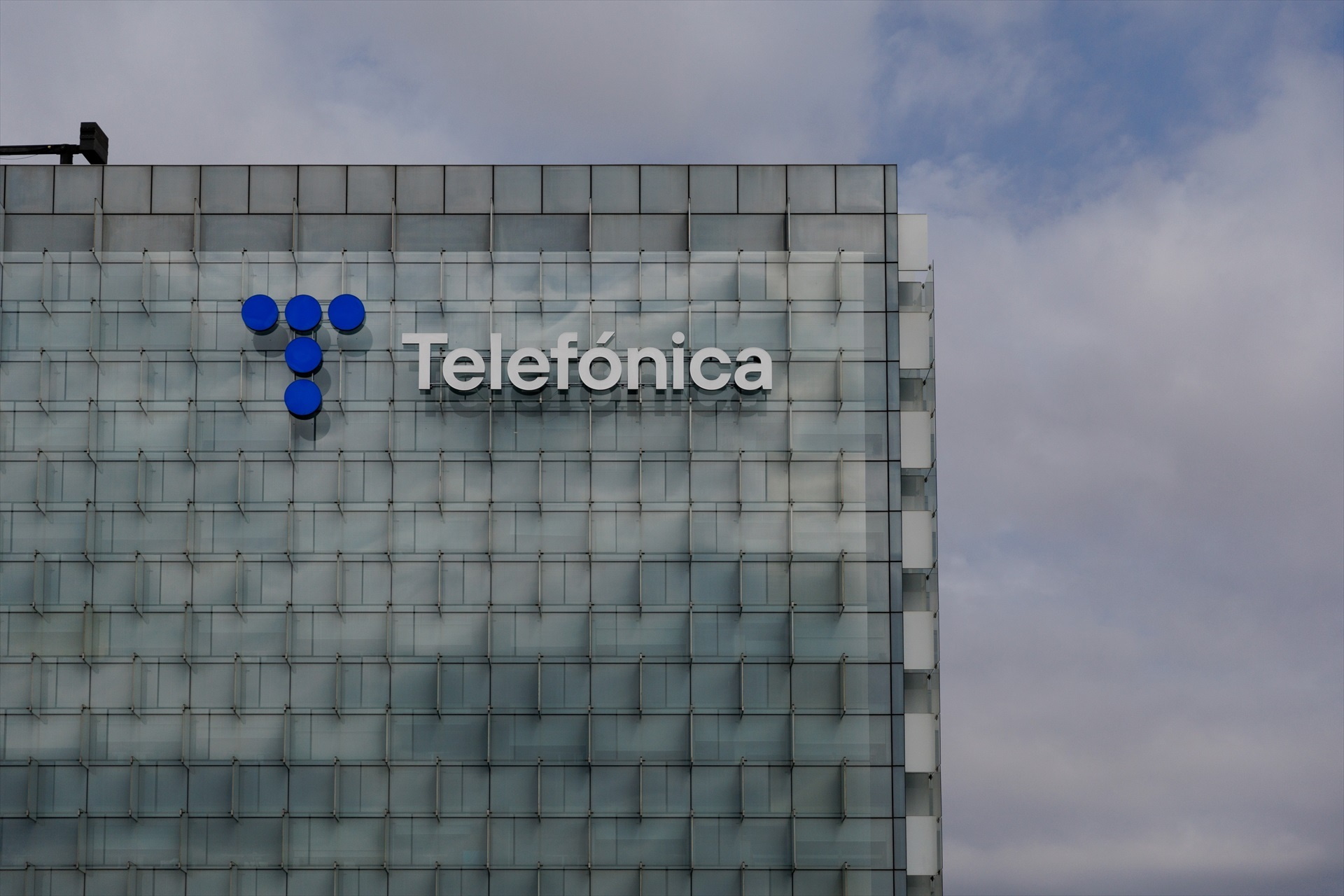 Telefónica assoleix el 93,1% de la seva filial alemanya per 1.483 milions d'euros