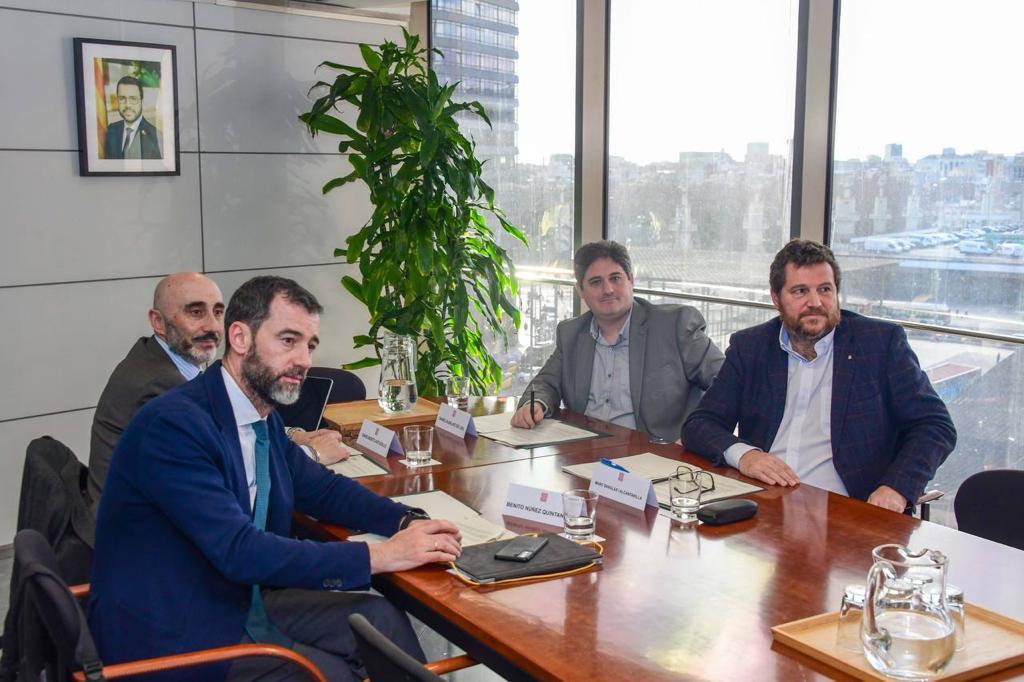 Govern i Estat deixen a la nevera la comissió que pot desencallar l'ampliació del Prat