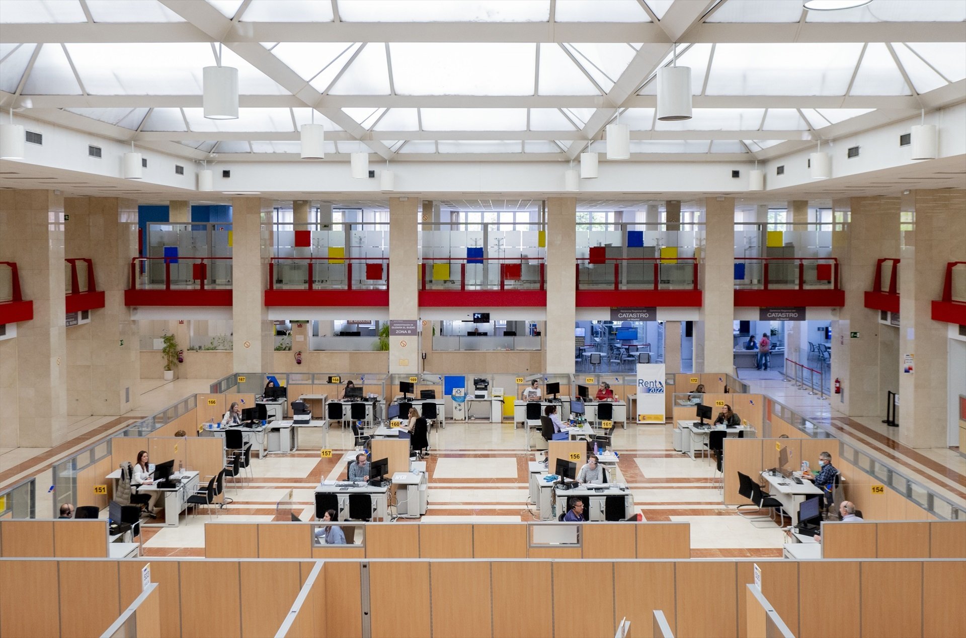 Treball multarà amb fins a 10.000 euros a les empreses que no compleixin la reducció de jornada laboral