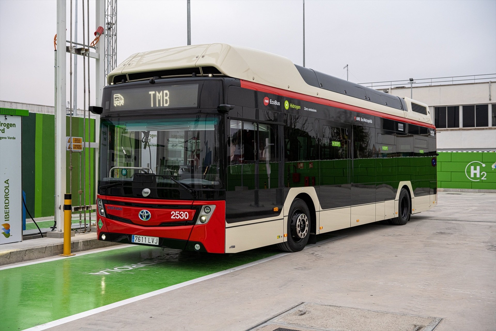 EuropaPress 4162541 tmb recibido primer bus hidrogeno proveera planta iberdrola zona franca