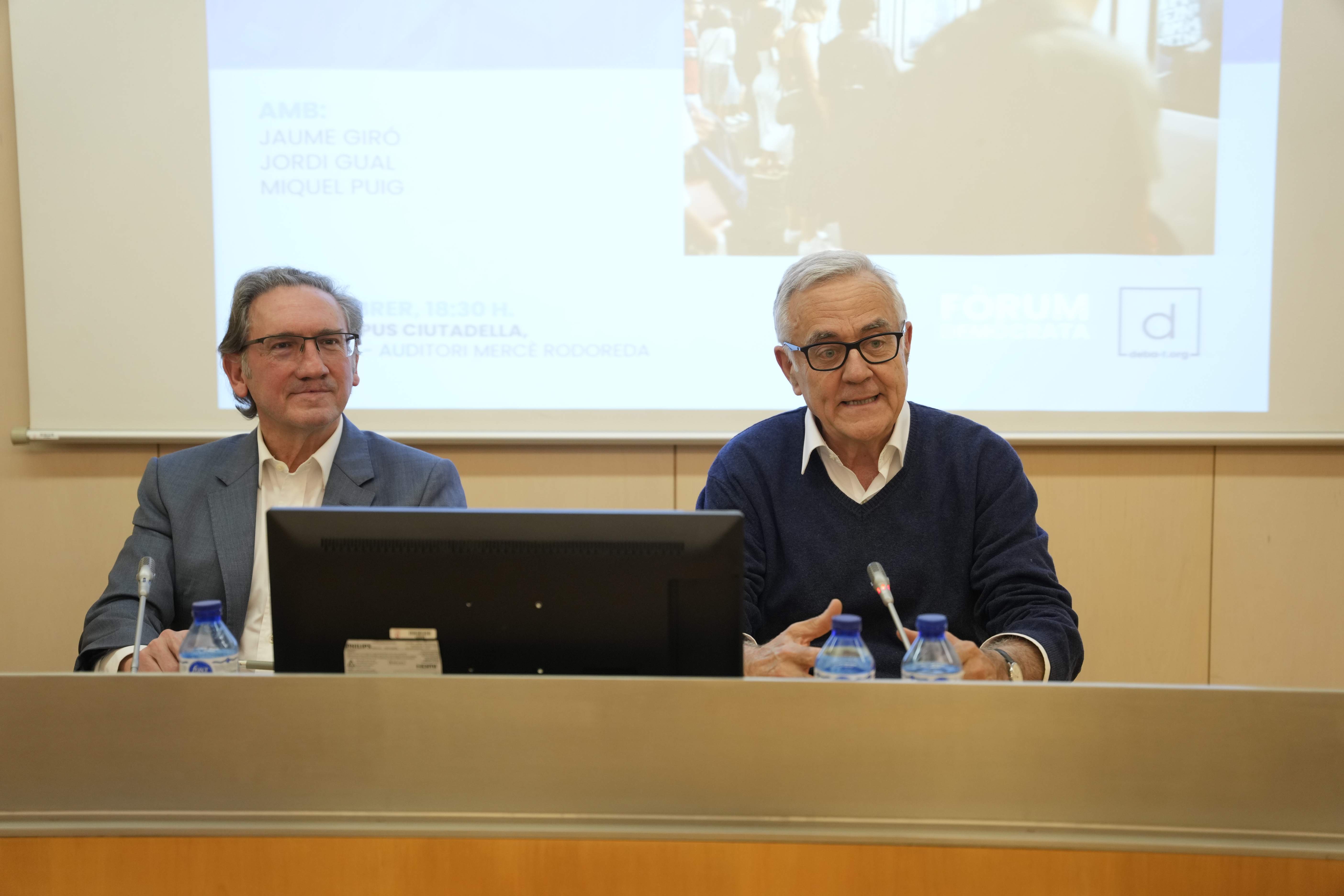 Jaume Giró (Junts) i Miquel Puig (ERC) discrepen sobre si cal “redimensionar” el sector turístic