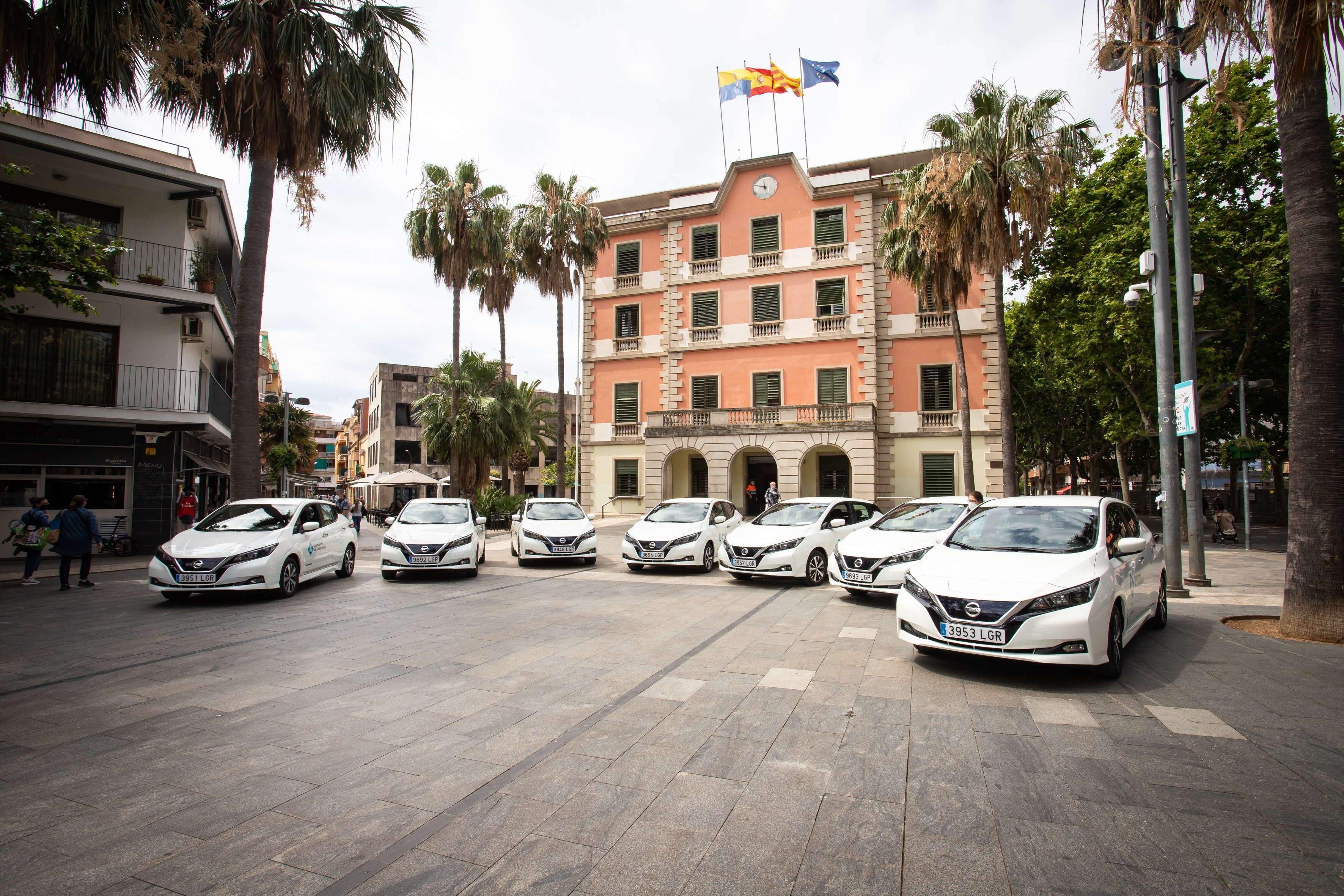El Gobierno aumenta la flota de coches oficiales (pero solo compra eléctricos)