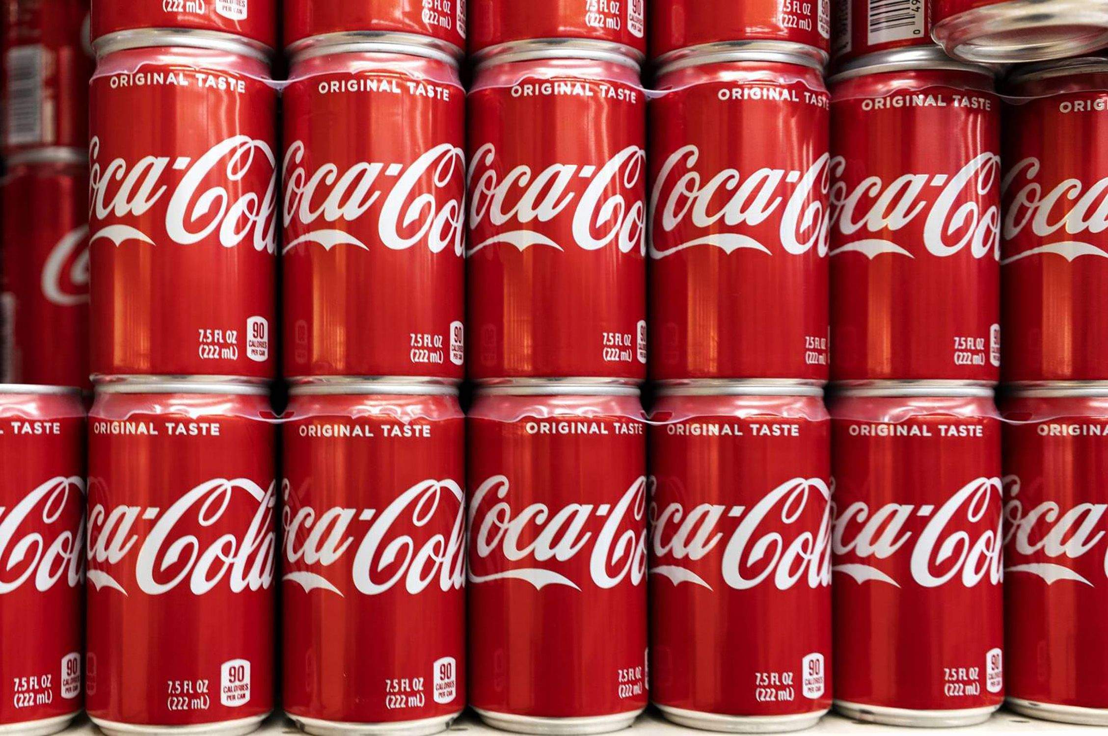La embotelladora de Coca-Cola gana un 9,5% más en 2023, hasta los 1.669 millones de euros