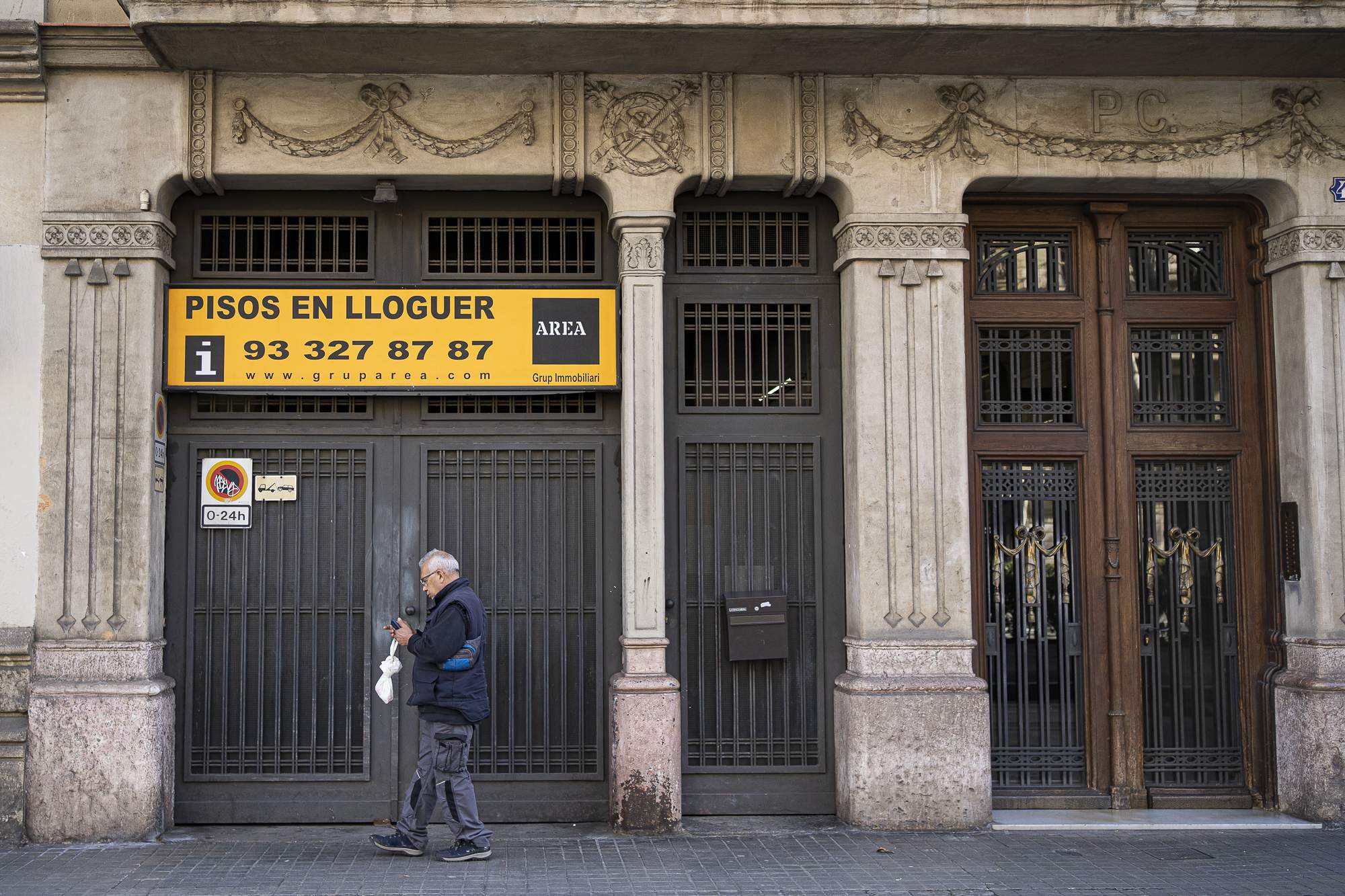 Façana cartell en lloguer / Foto: Irene Vilà Capafons