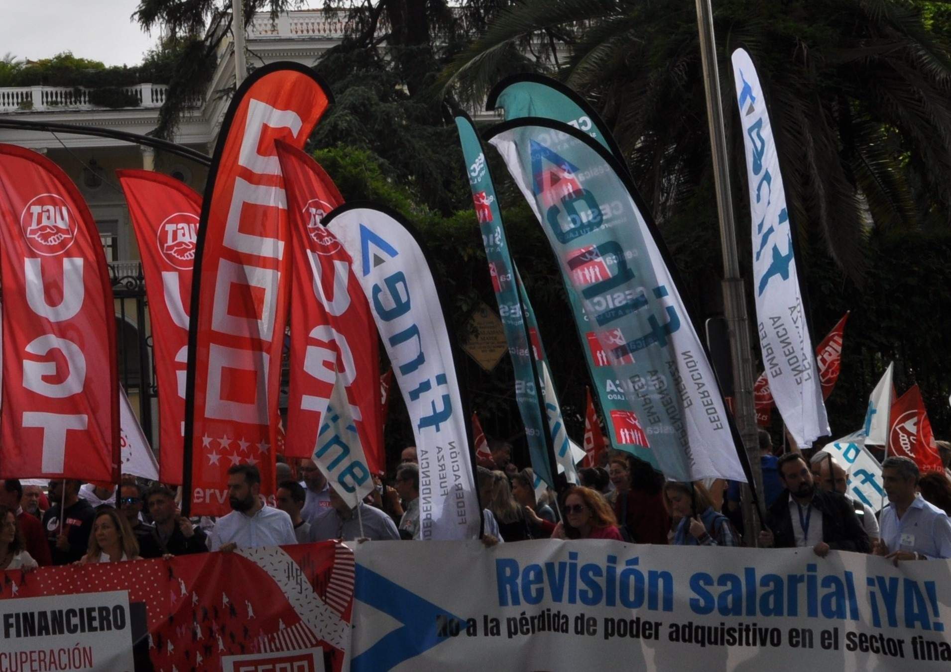 Paros en el sector financiero: el 85% de las plantillas secunda la protesta en la gran banca