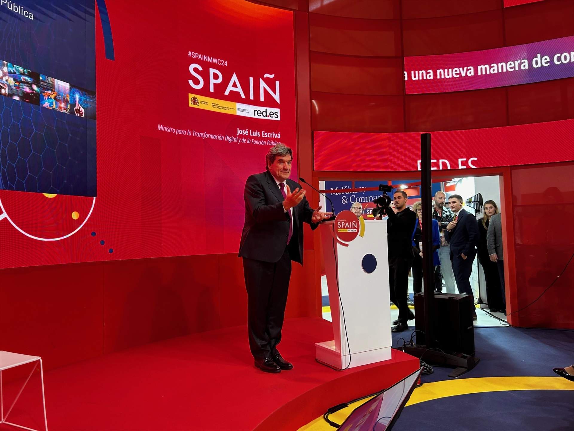 El Gobierno creará una empresa pública que integrará el 10% de Telefónica