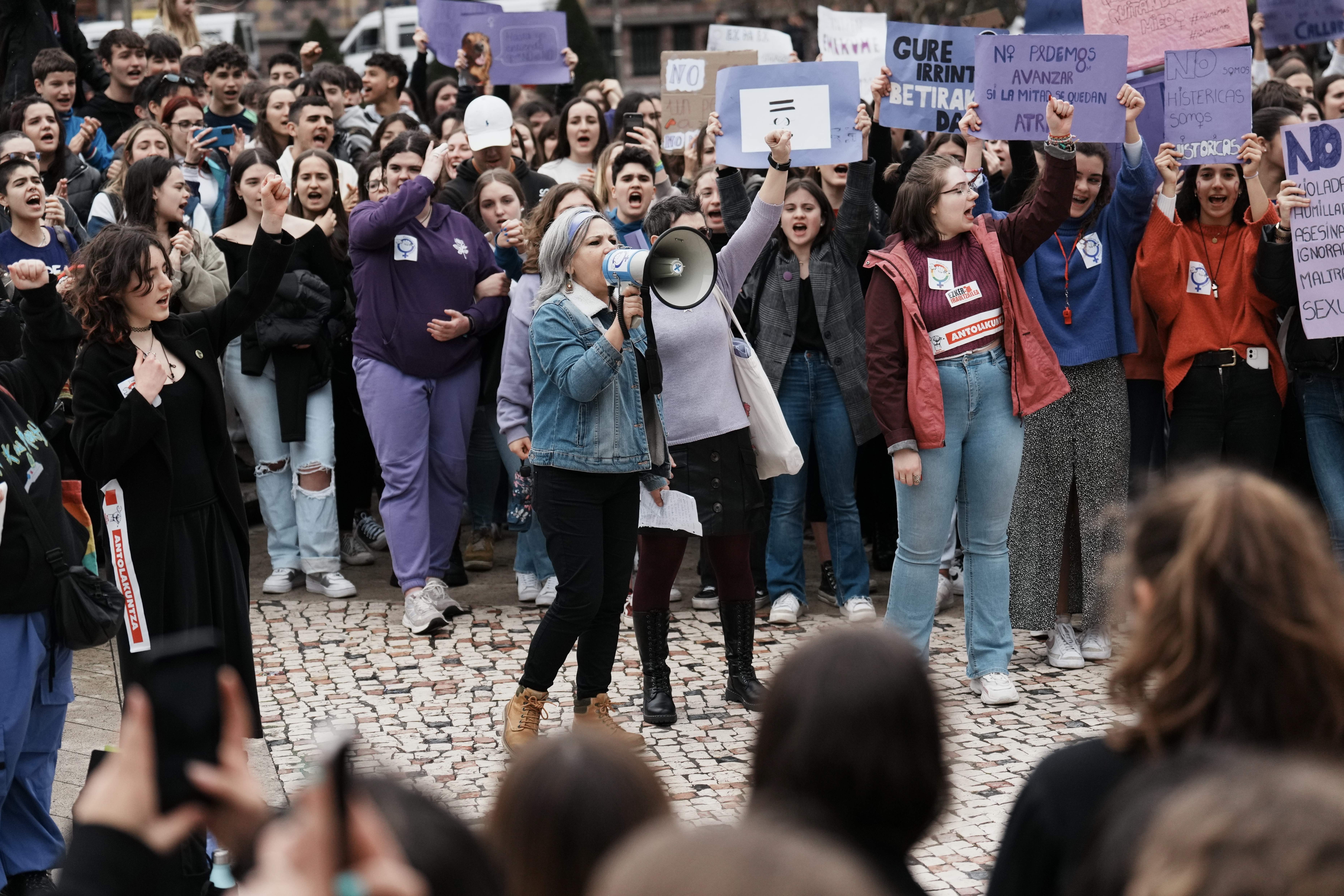 Huelga feminista del 8M: ¿qué pasa si me salto el trabajo este 8 de marzo?