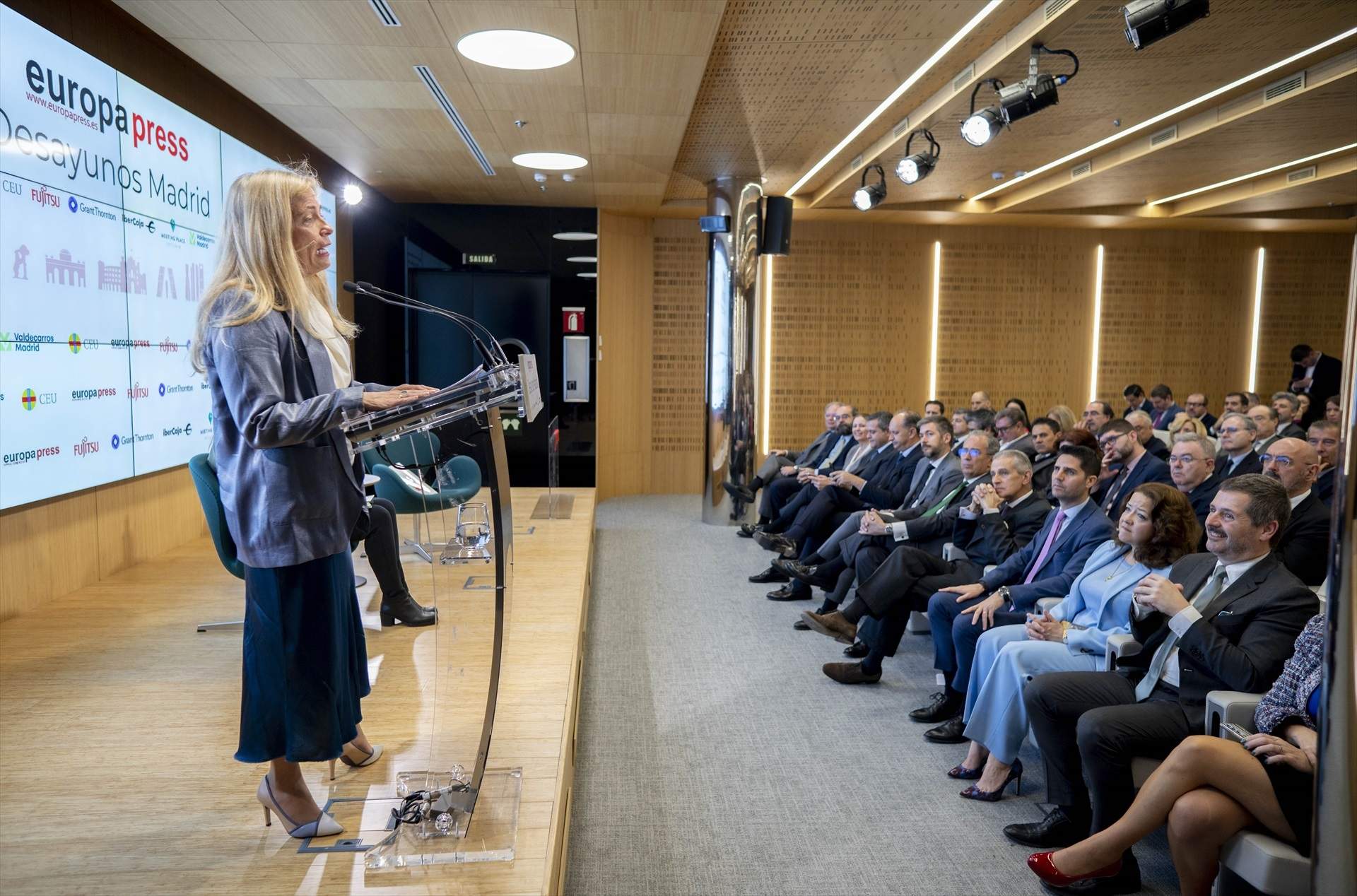 Madrid pide un nuevo sistema de financiación y rechaza negociaciones bilaterales con Catalunya