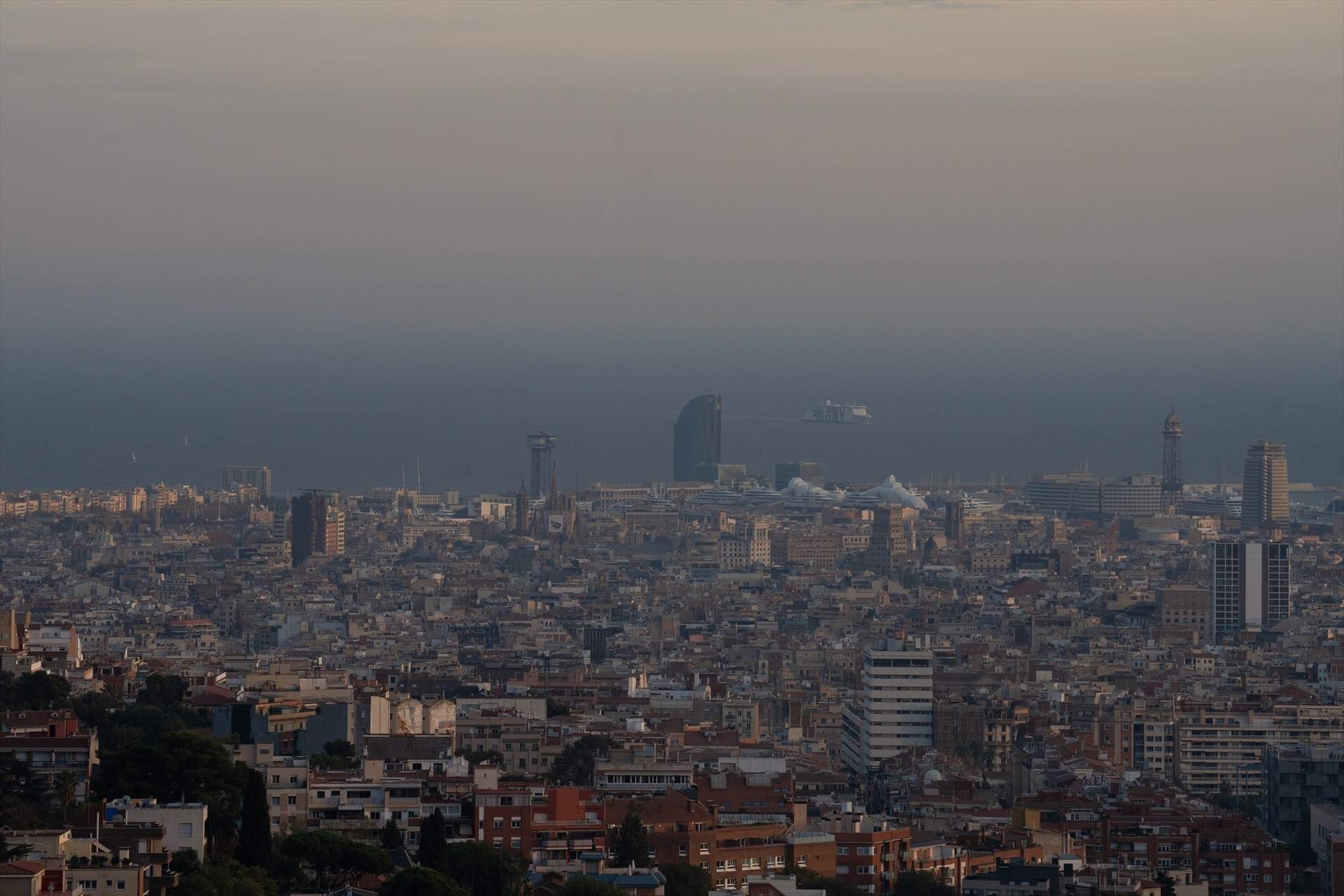 Acusen d'estafa a una immobiliària de Barcelona: cobren per ensenyar pisos que després no mostren