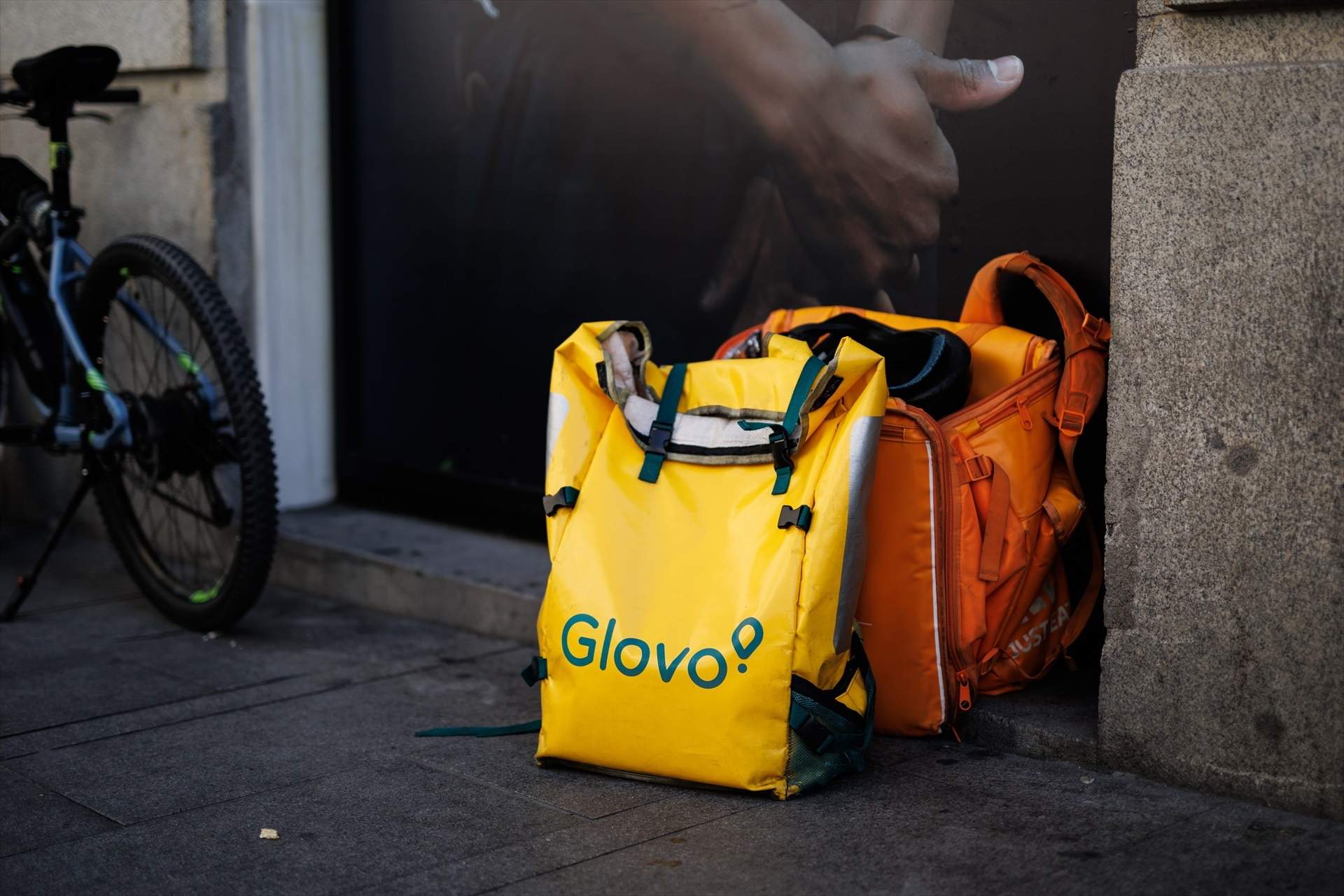 La Fiscalia de Barcelona investiga Glovo per utilitzar suposadament falsos autònoms