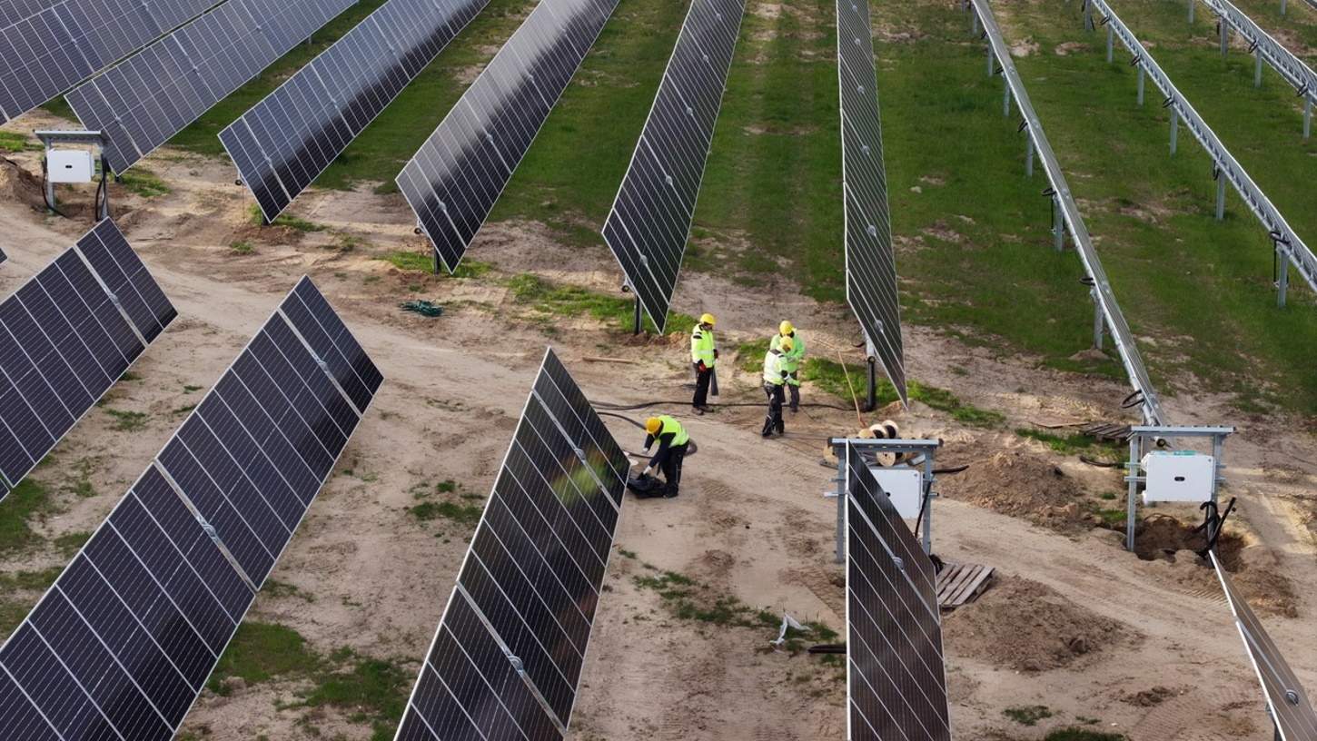 Apple invierte en energía solar en España con una planta de 105 MW en Segovia