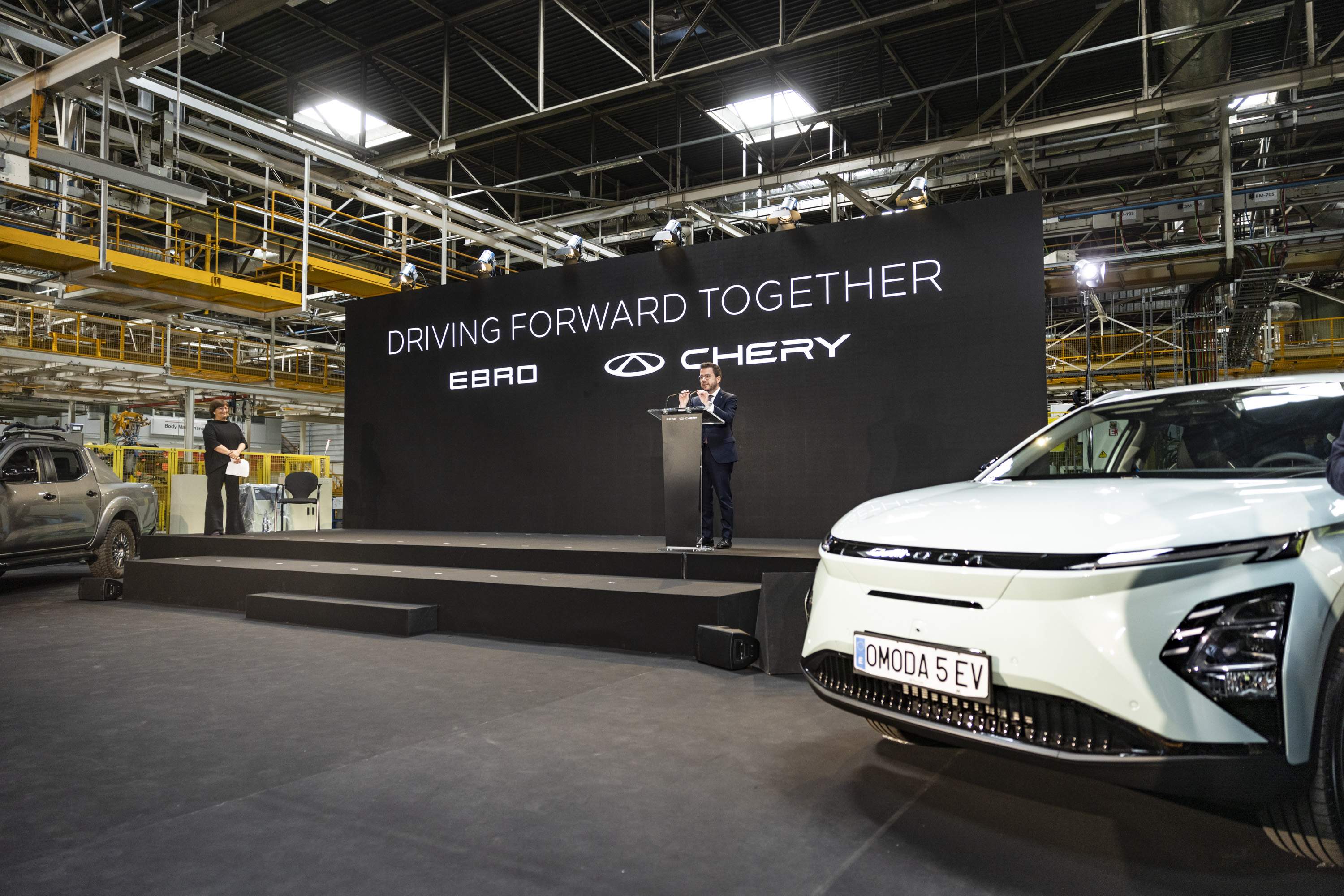 Las marcas chinas ya fabrican uno de cada dos coches eléctricos en el mundo