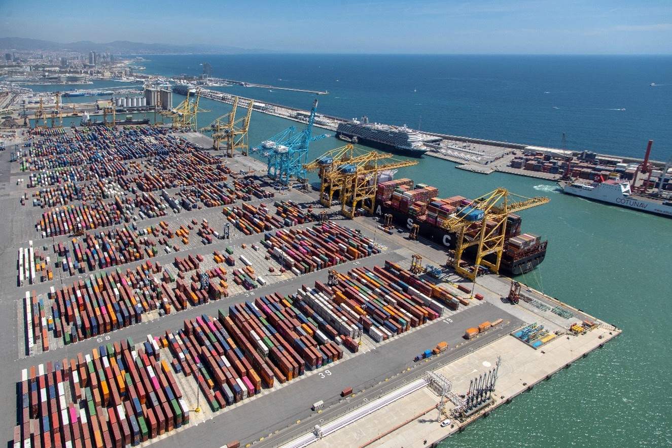 port de barcelona mercancías contenedores