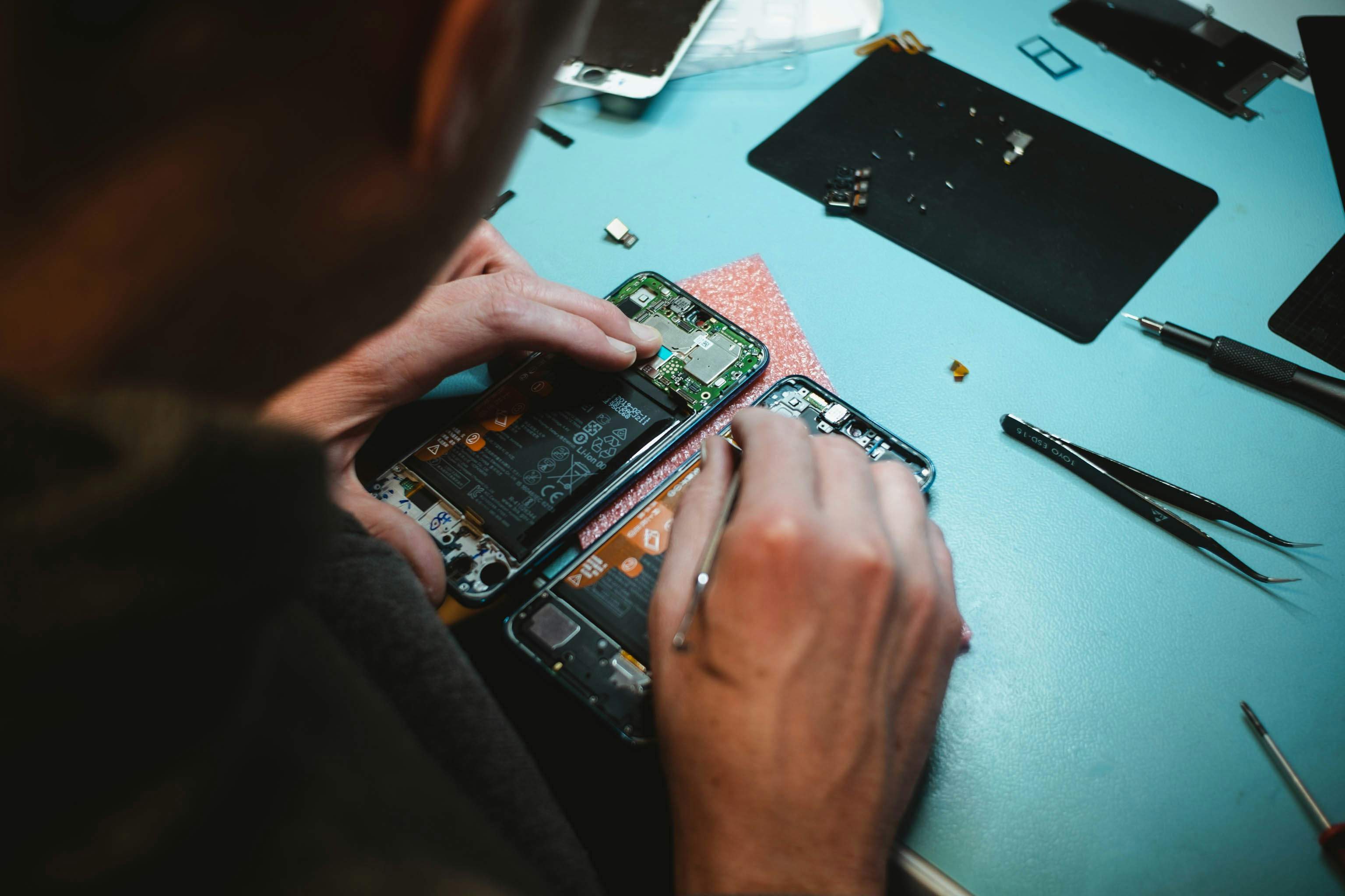 Reparación de telefonos móviles kilian seiler unsplash