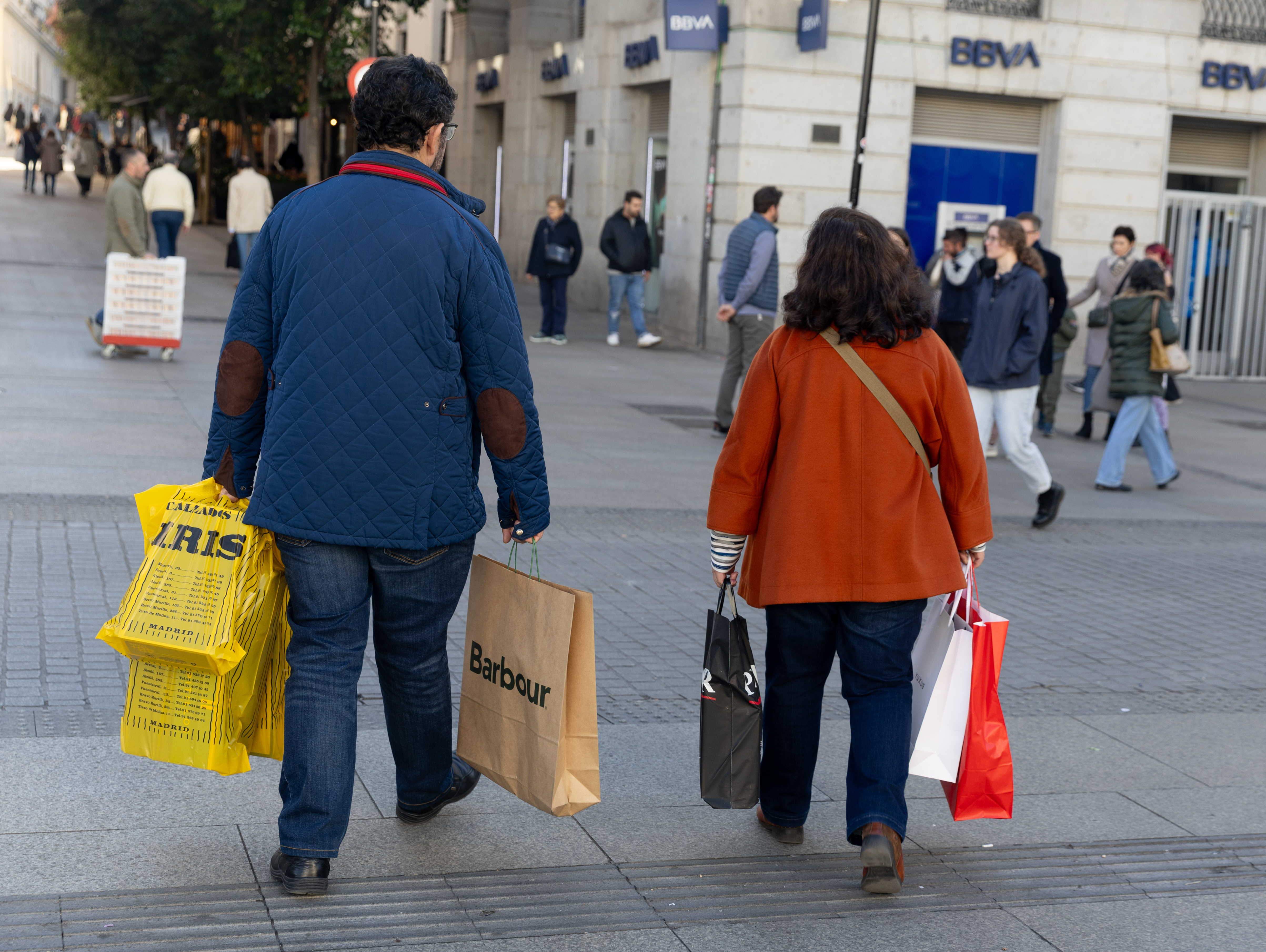 Las familias superan el billón de euros en depósitos, el mayor volumen desde 2022