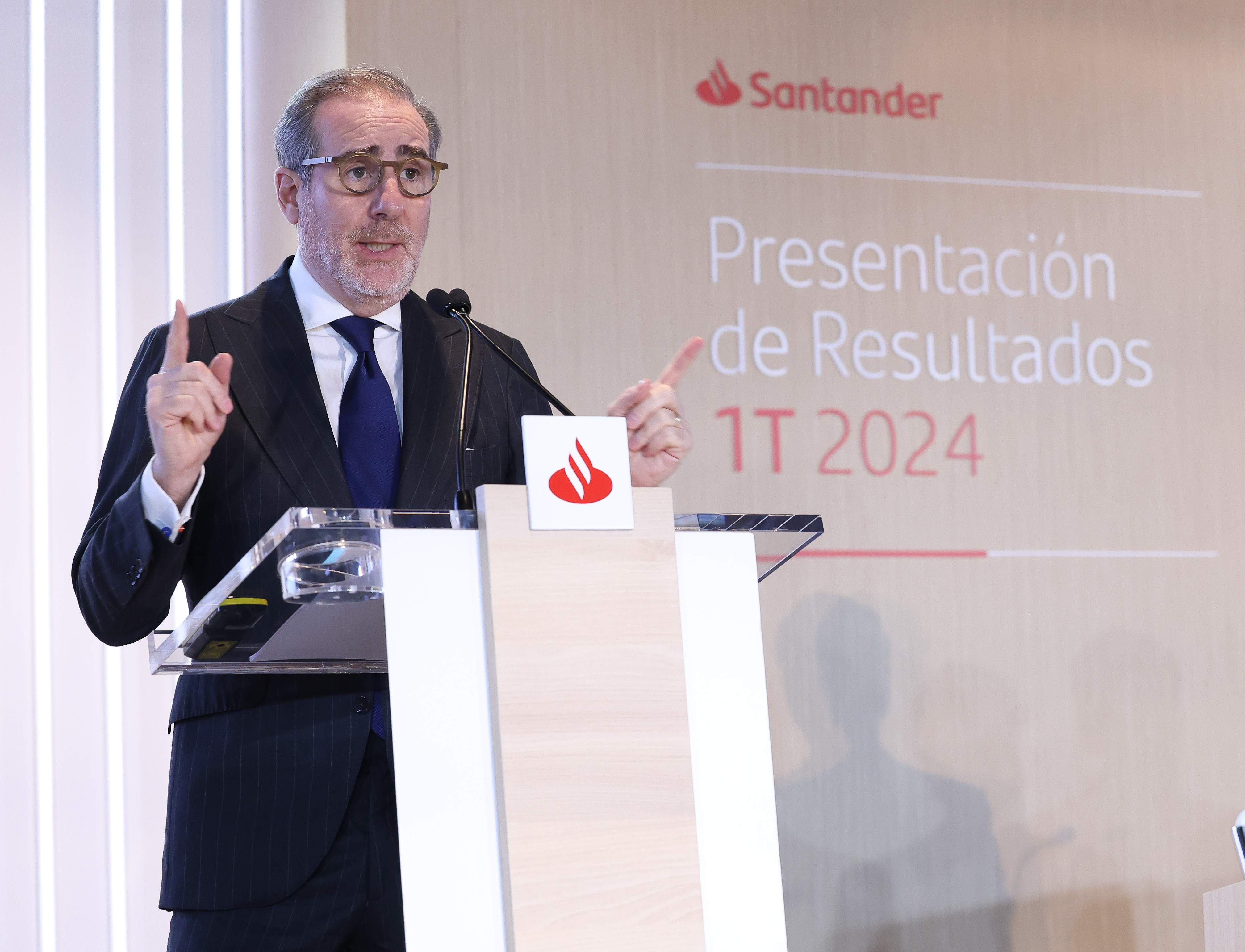 Espanya estira els resultats de Santander i creix "31 mesos consecutius" en clients