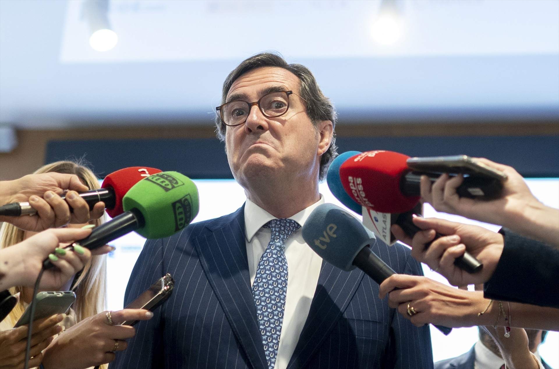 presidente ceoe antonio garamendi ofrece declaraciones medios salida