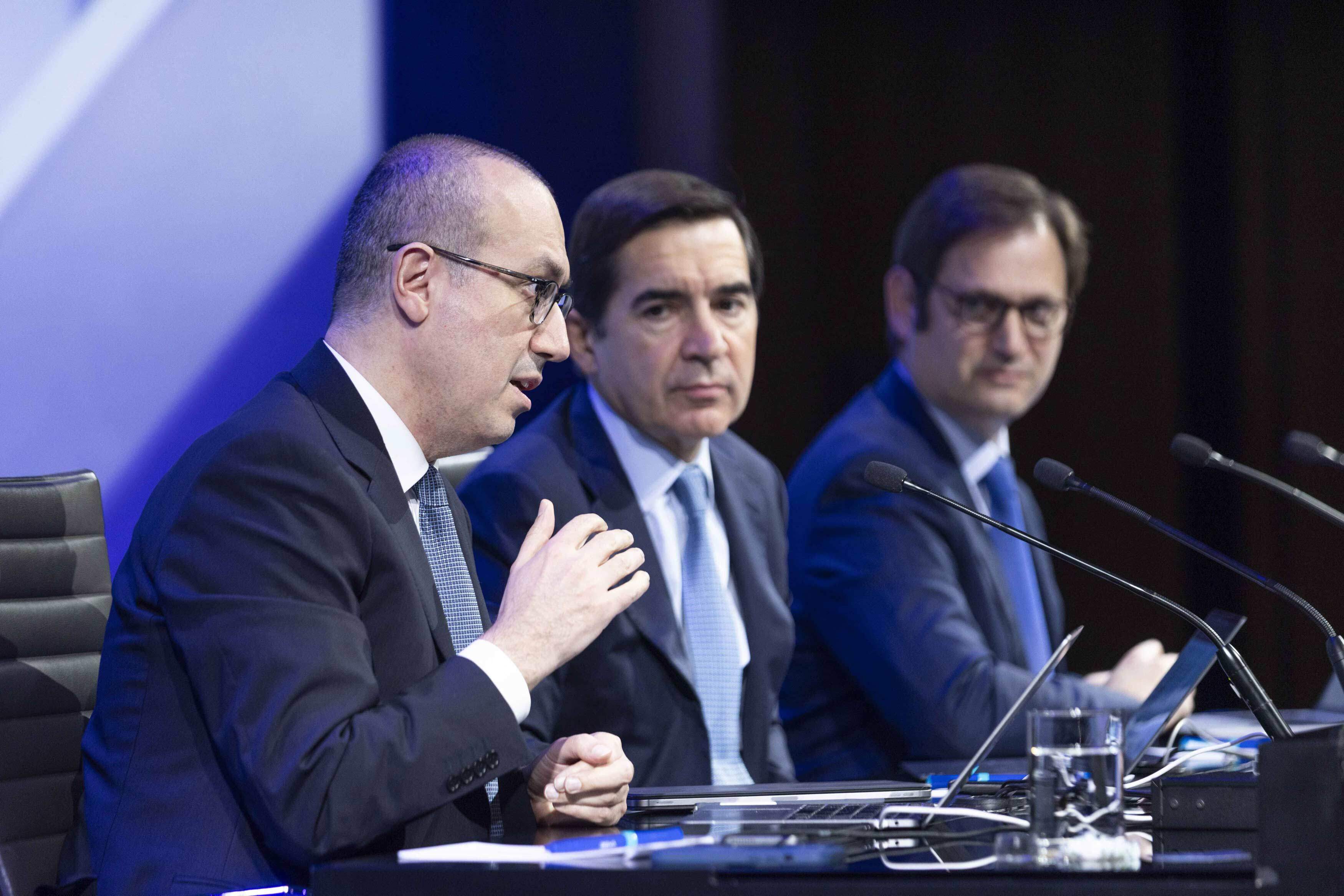 El BBVA sol·licita autorització a Competència per llançar l'opa sobre el Sabadell
