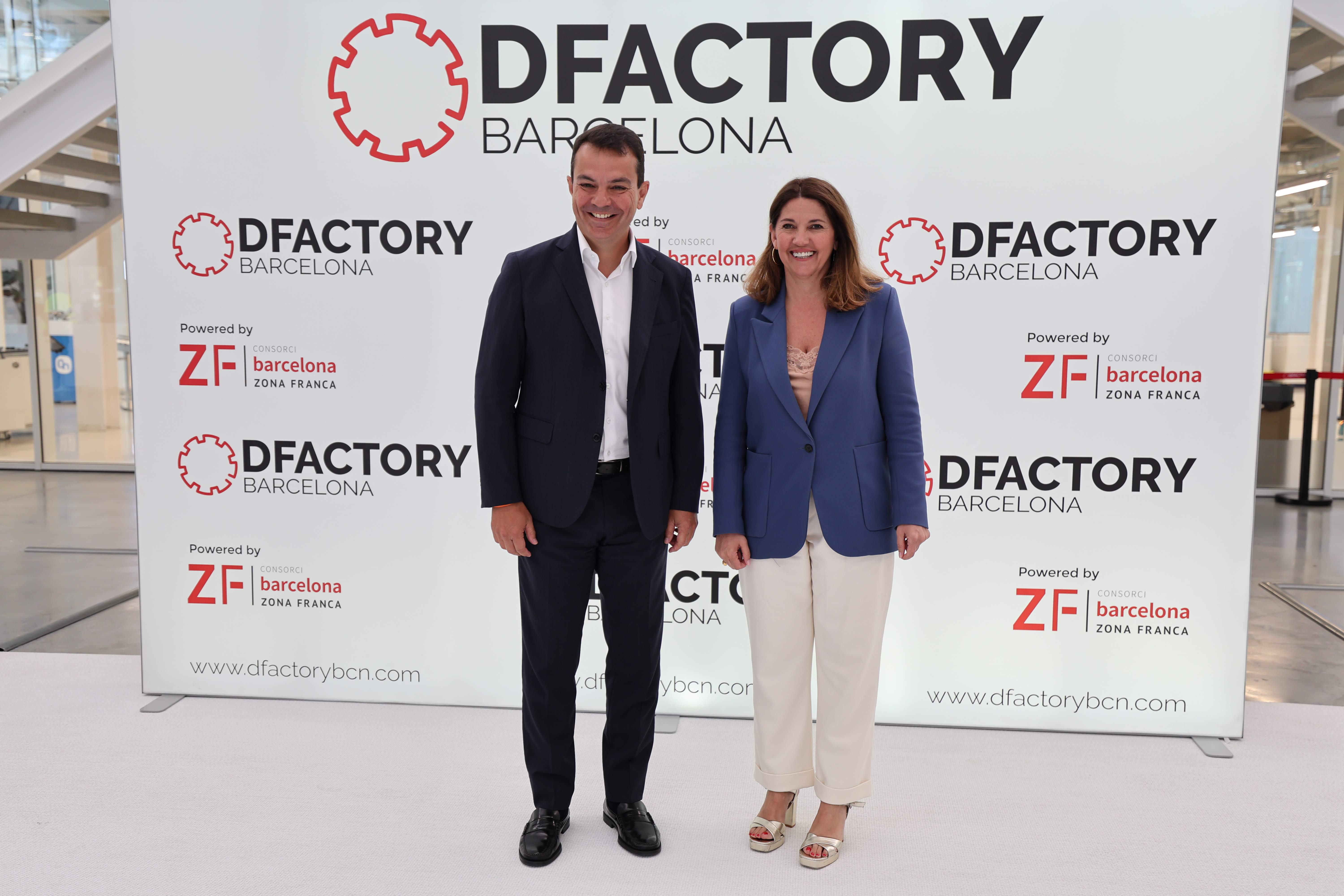 Siemens inaugura al DFactory un centre desenvolupament de vehicles de guiat automàtic per a la logística