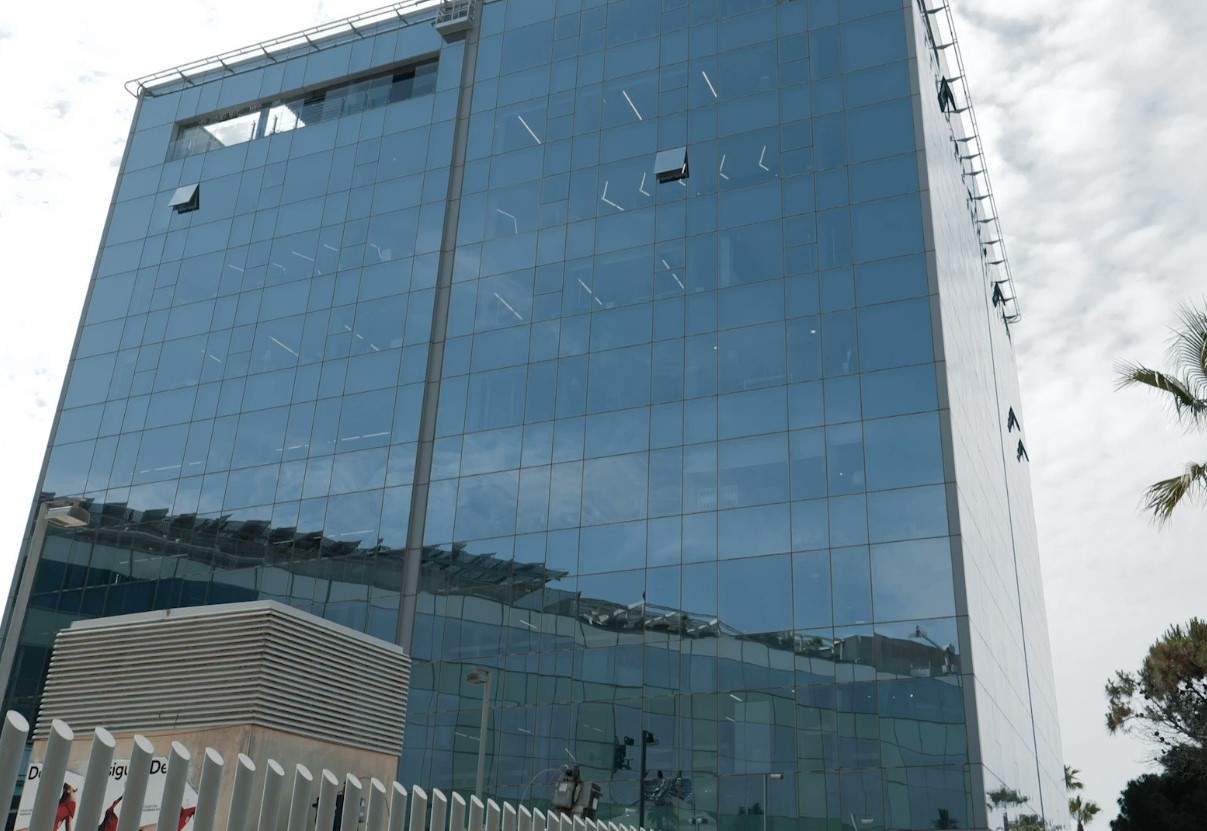 La crisis de Holaluz se enquista: no llega la esperada financiación