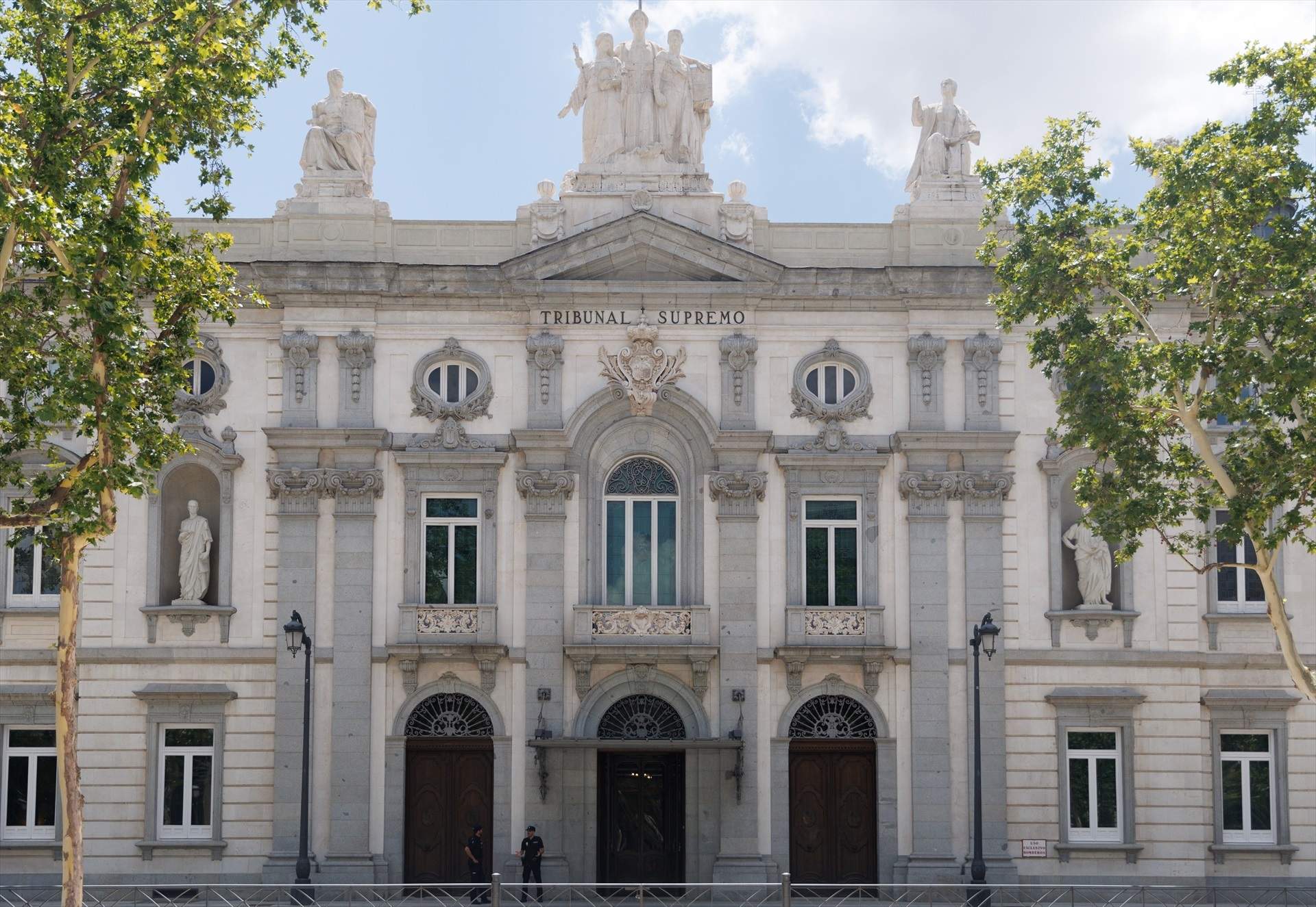 El Supremo rechaza la conversión judicial "automática" de los interinos en indefinidos