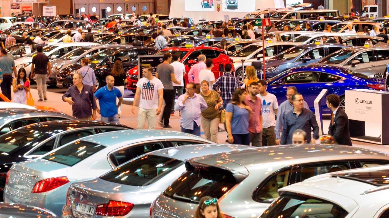 El presupuesto medio para comprar un vehículo de ocasión baja un 10%, hasta 14.800 euros